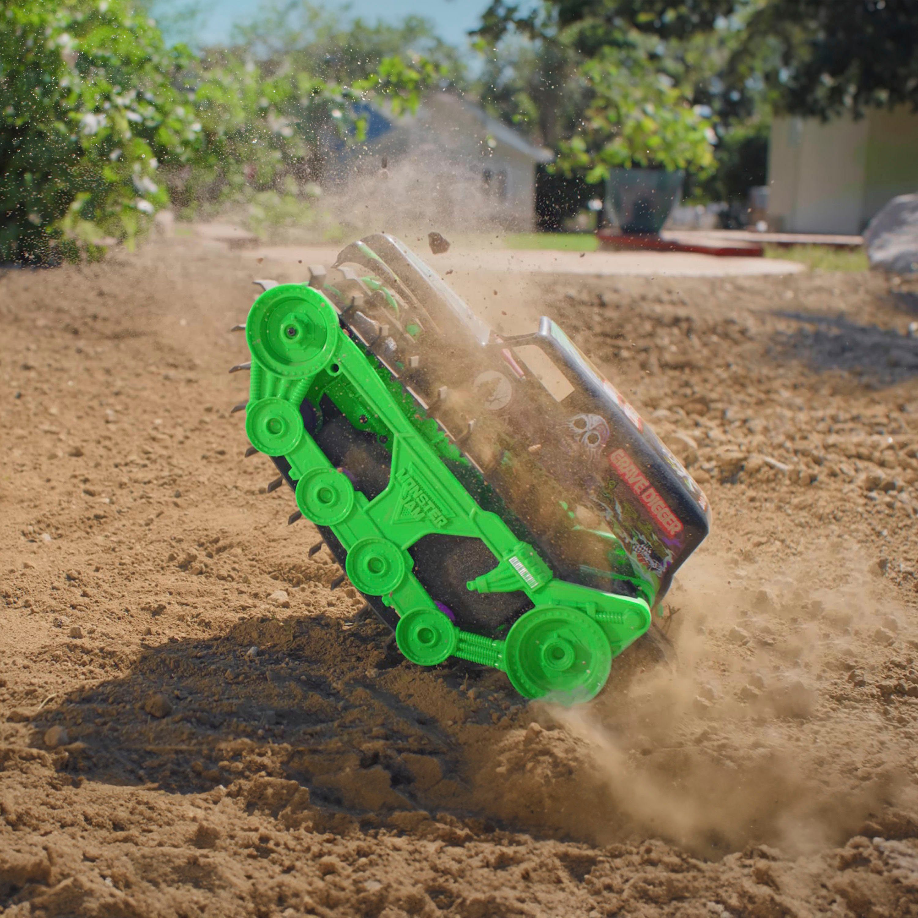 Spin Master Rc-monstertruck Monster Jam - Grave Digger Trax All-terrain, terreinvaardig op de oever en in het water