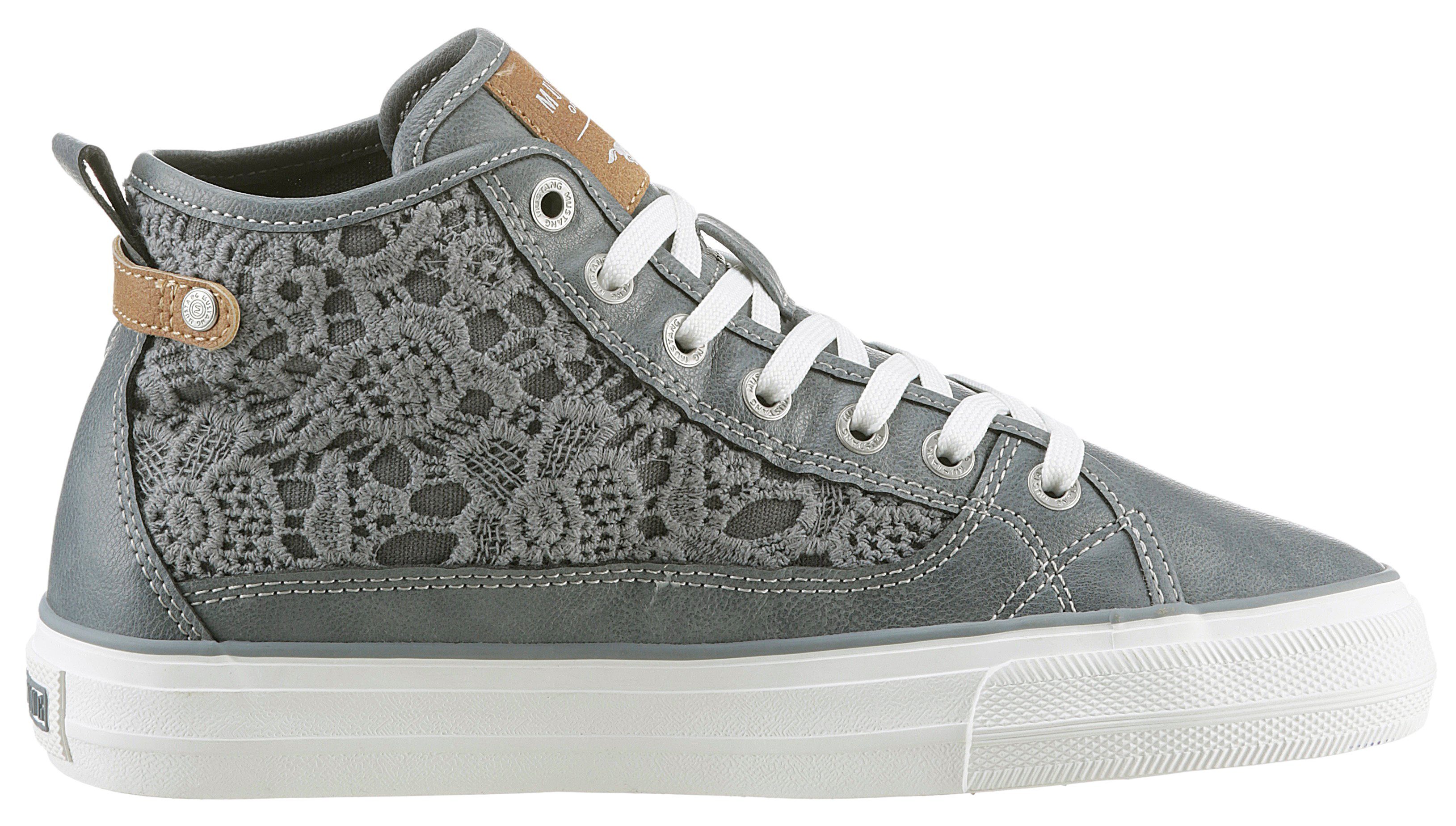 Mustang Shoes Veterschoenen high top sneakers, vrijetijdsschoen met stijlvolle textielinzet