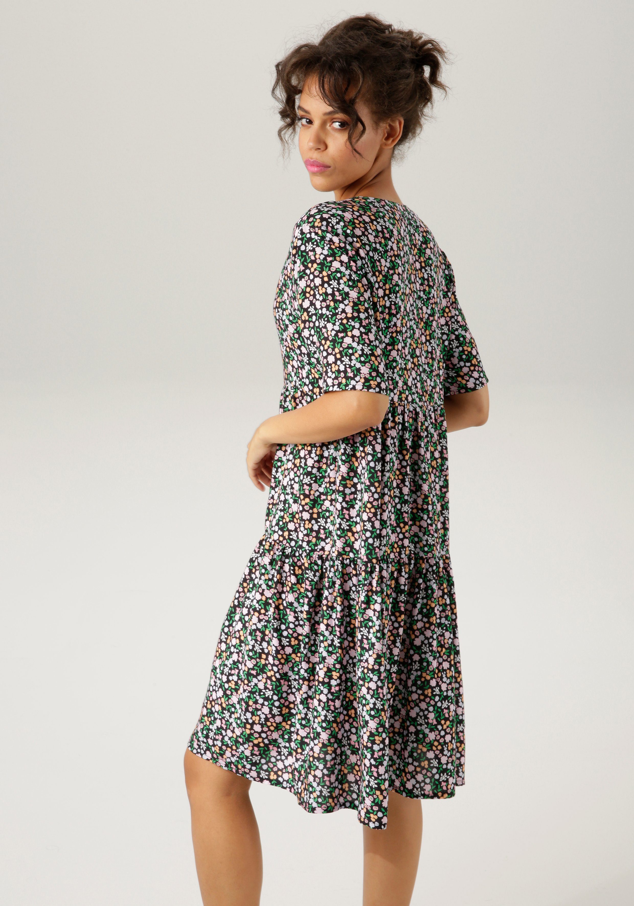 Aniston CASUAL Zomerjurk met kleurrijke minimalistische bloemenprint