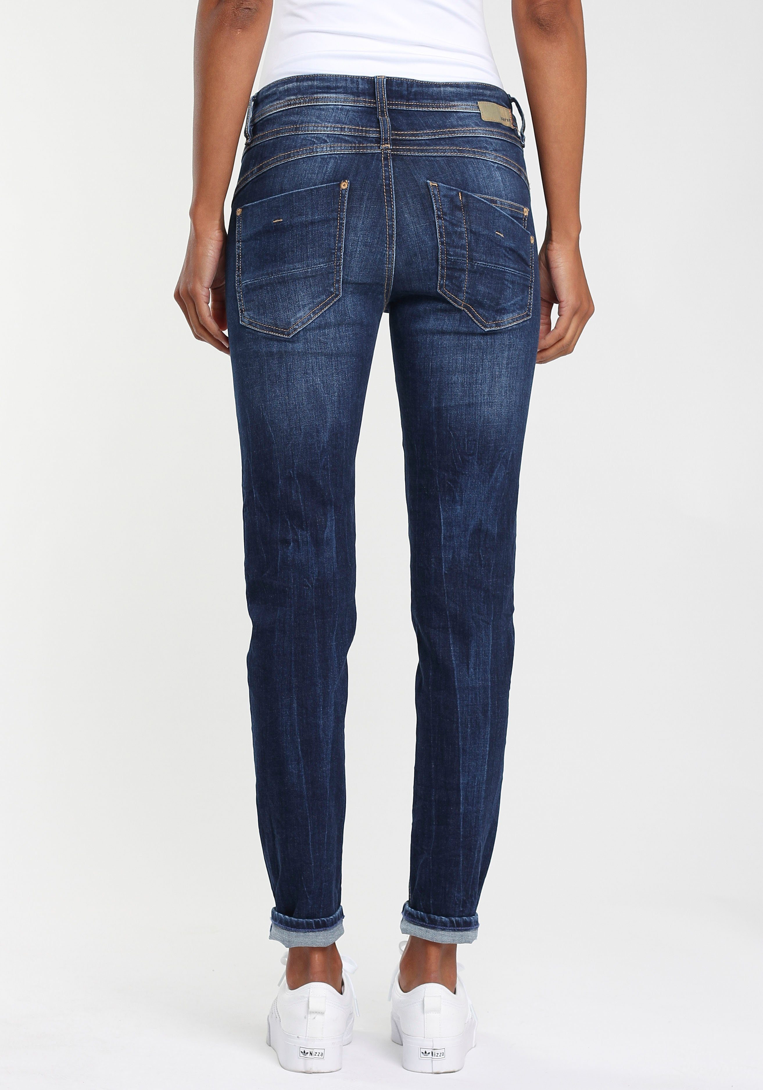GANG Relax fit jeans 94AMELIE met dubbele rechter achterzak