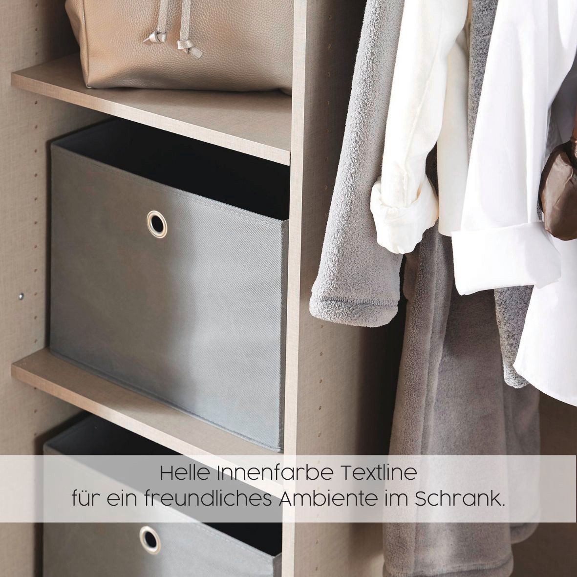 rauch Schuifdeurkast Kledingkast Kast Garderobe CORTONA inclusief indeling, 2 stoffen dozen en extra planken