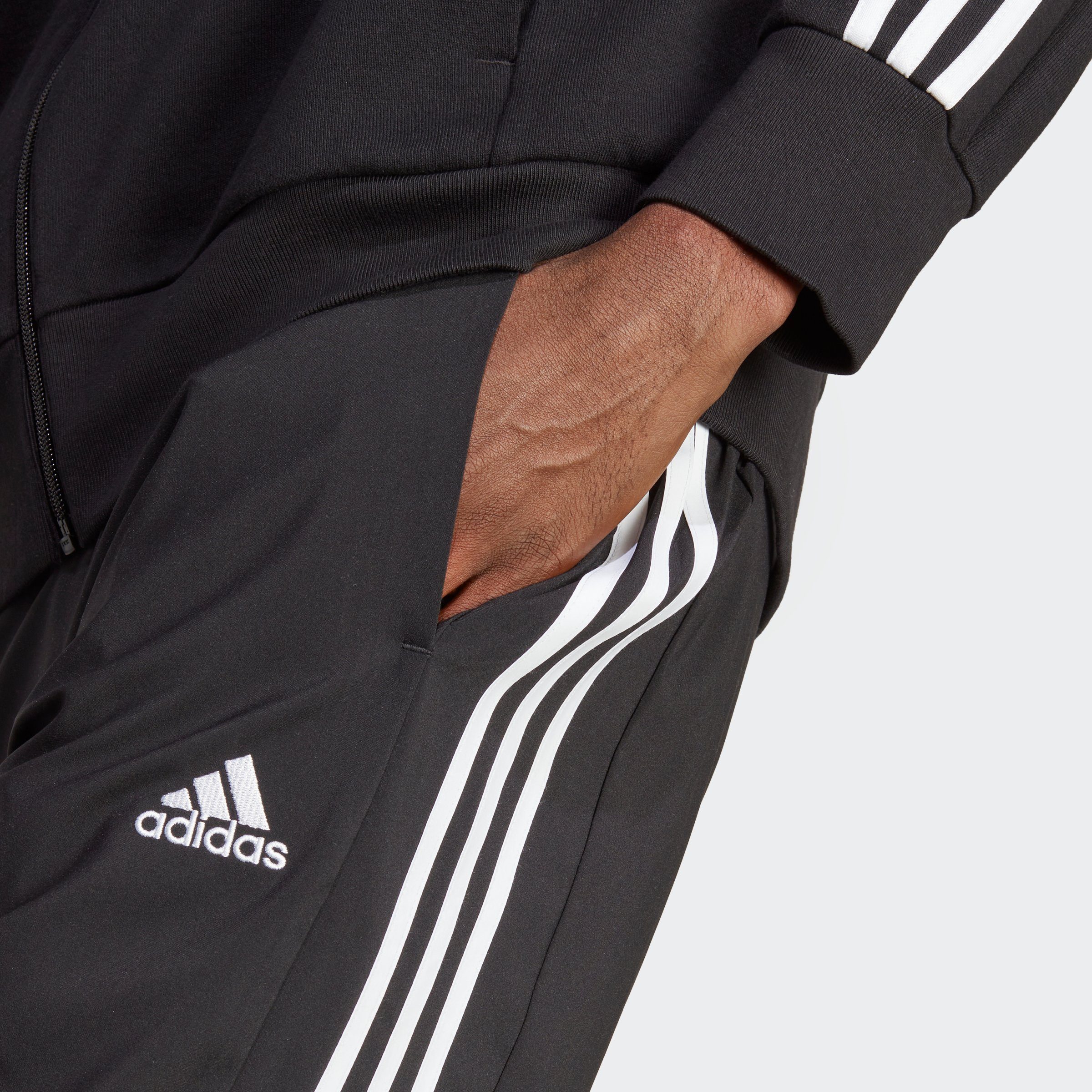 adidas Sportswear Sportbroek AEROREADY ESSENTIALS TAPERED CUFF WOVEN 3STREPEN BROEK (1-delig)