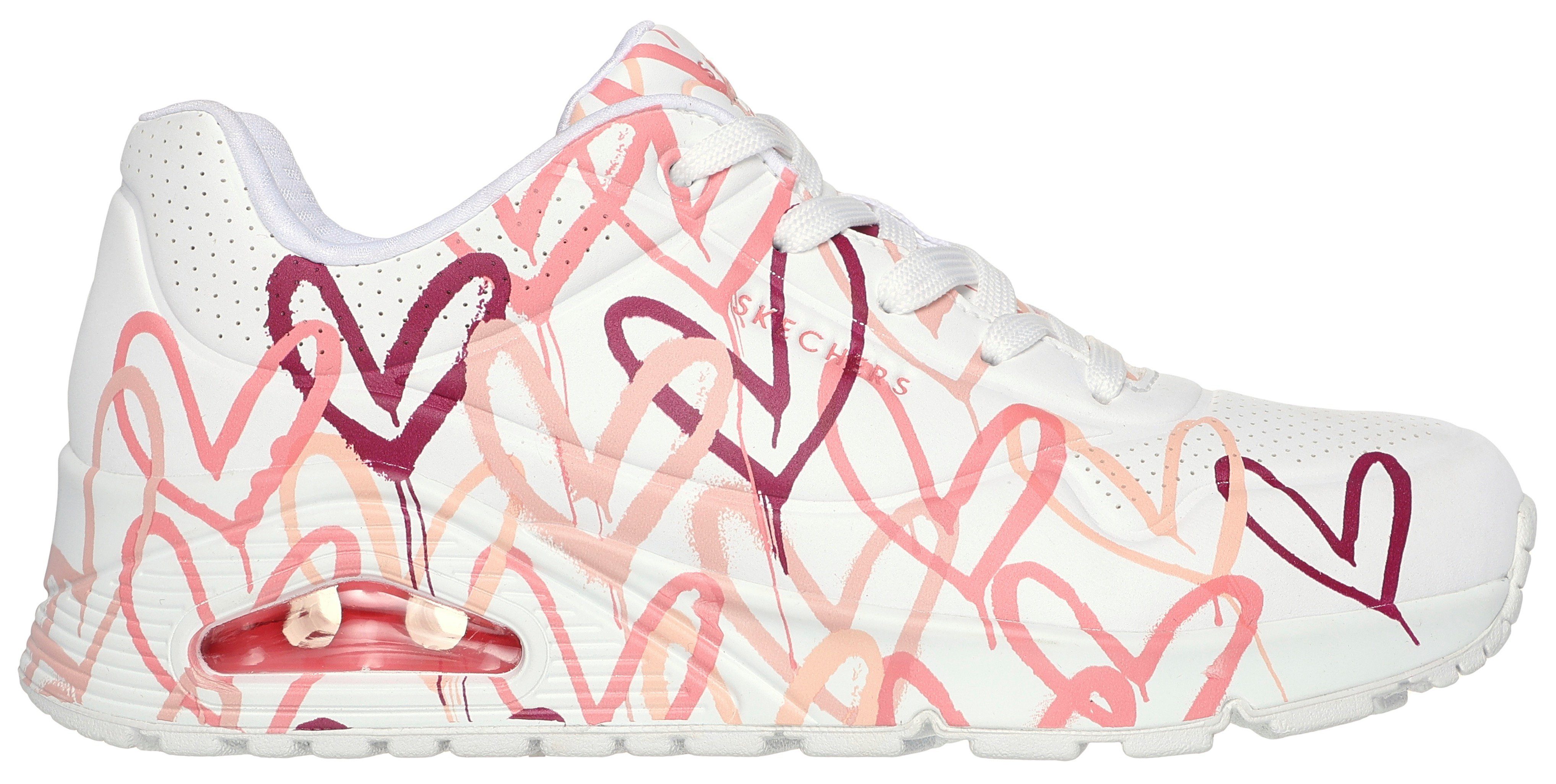 Skechers Sneakers met sleehak UNO-SPREAD THE LOVE Vrijetijdsschoen, lage schoen, veterschoen met coole graffiti-print