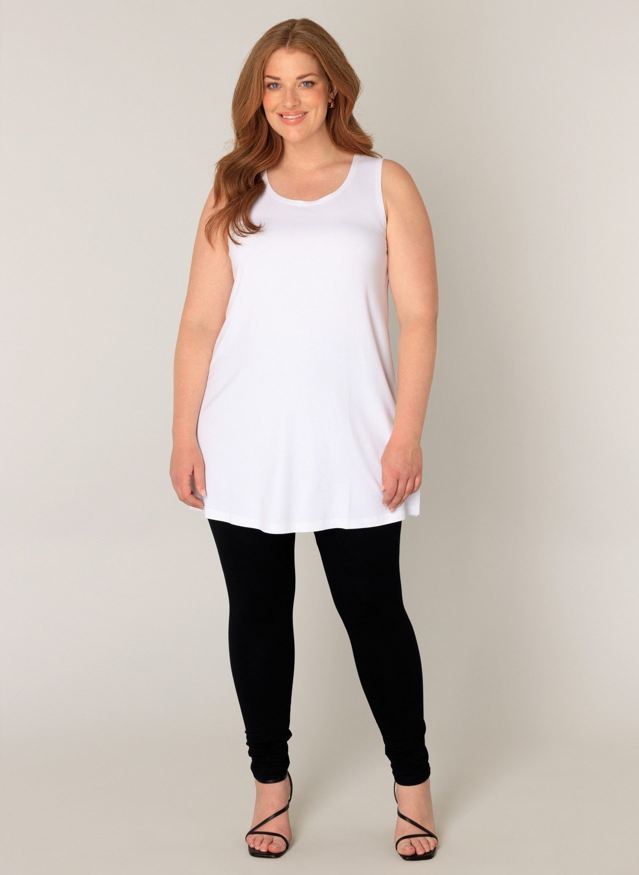 Base Level Curvy Lang shirt Abbigale Iets uitlopende A-lijn