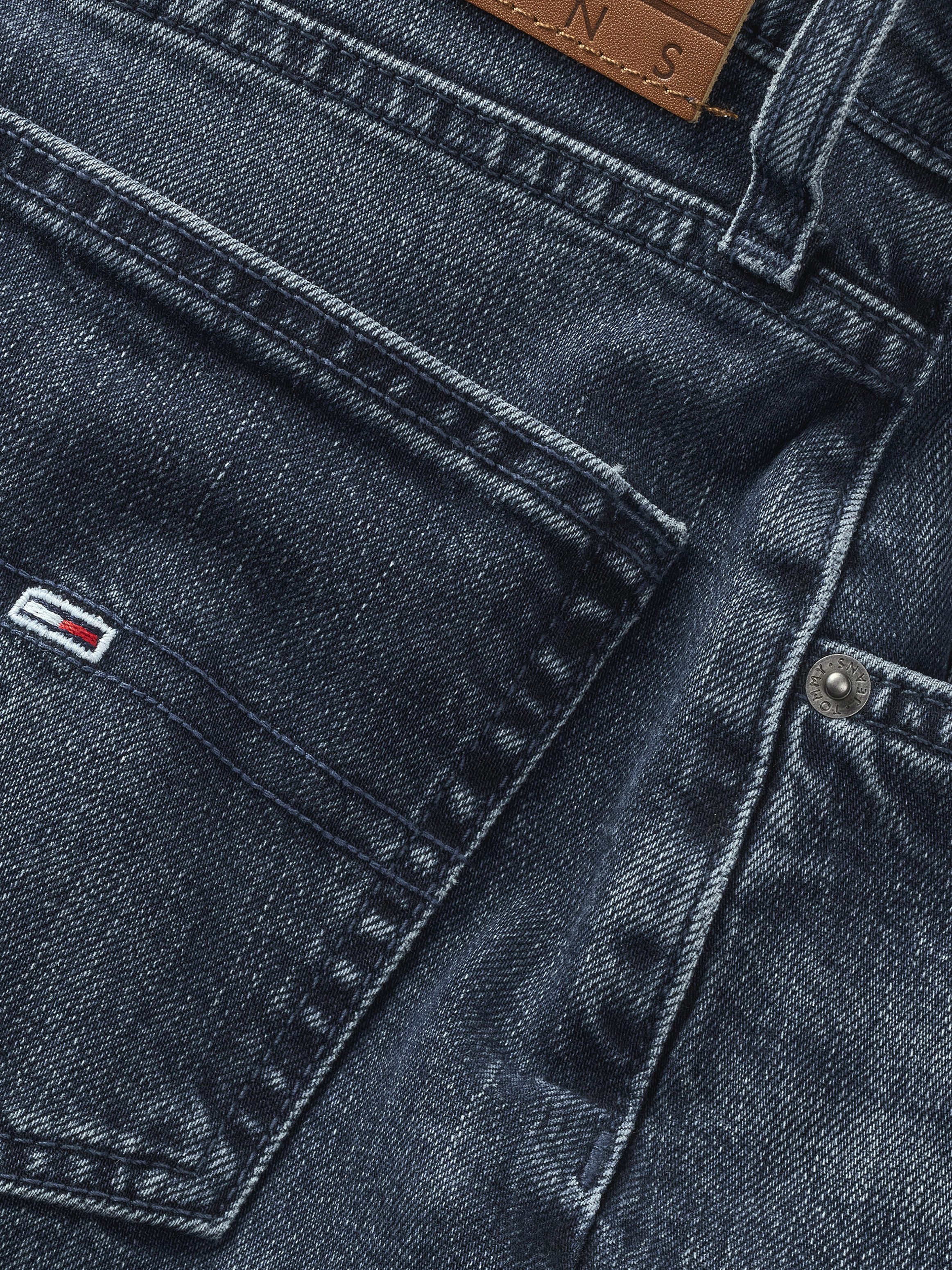 TOMMY JEANS Mom jeans High waist - Mom-Jeans Tapered met logo-borduurwerk, in enkelvrije lengte