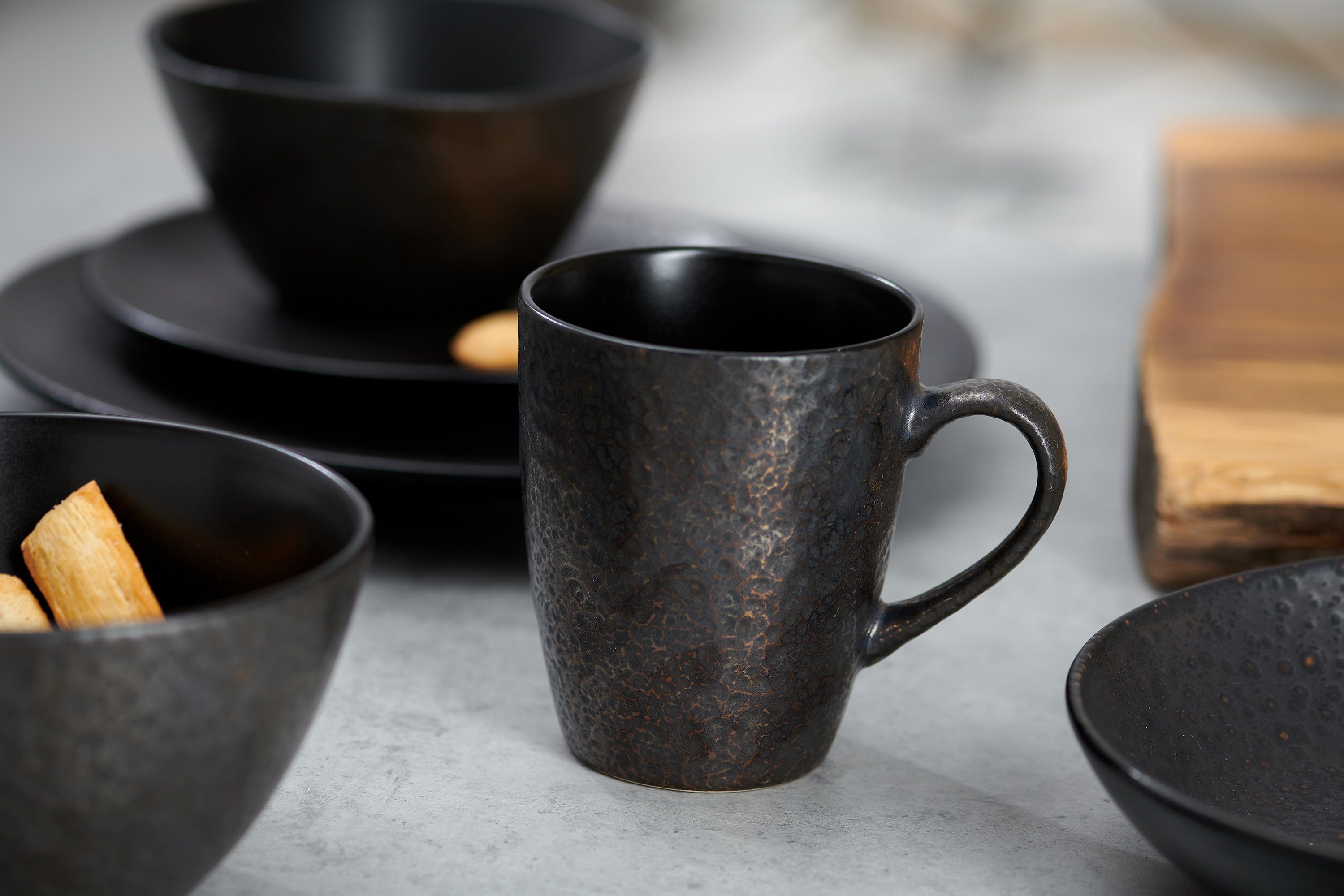 Ritzenhoff & Breker Ontbijtserviesset Servies, Kitwe (bord, schaal, koffiebeker) zijdematte zwarttint met gravure, 12 delen, voor 4 personen (set, 12-delig)