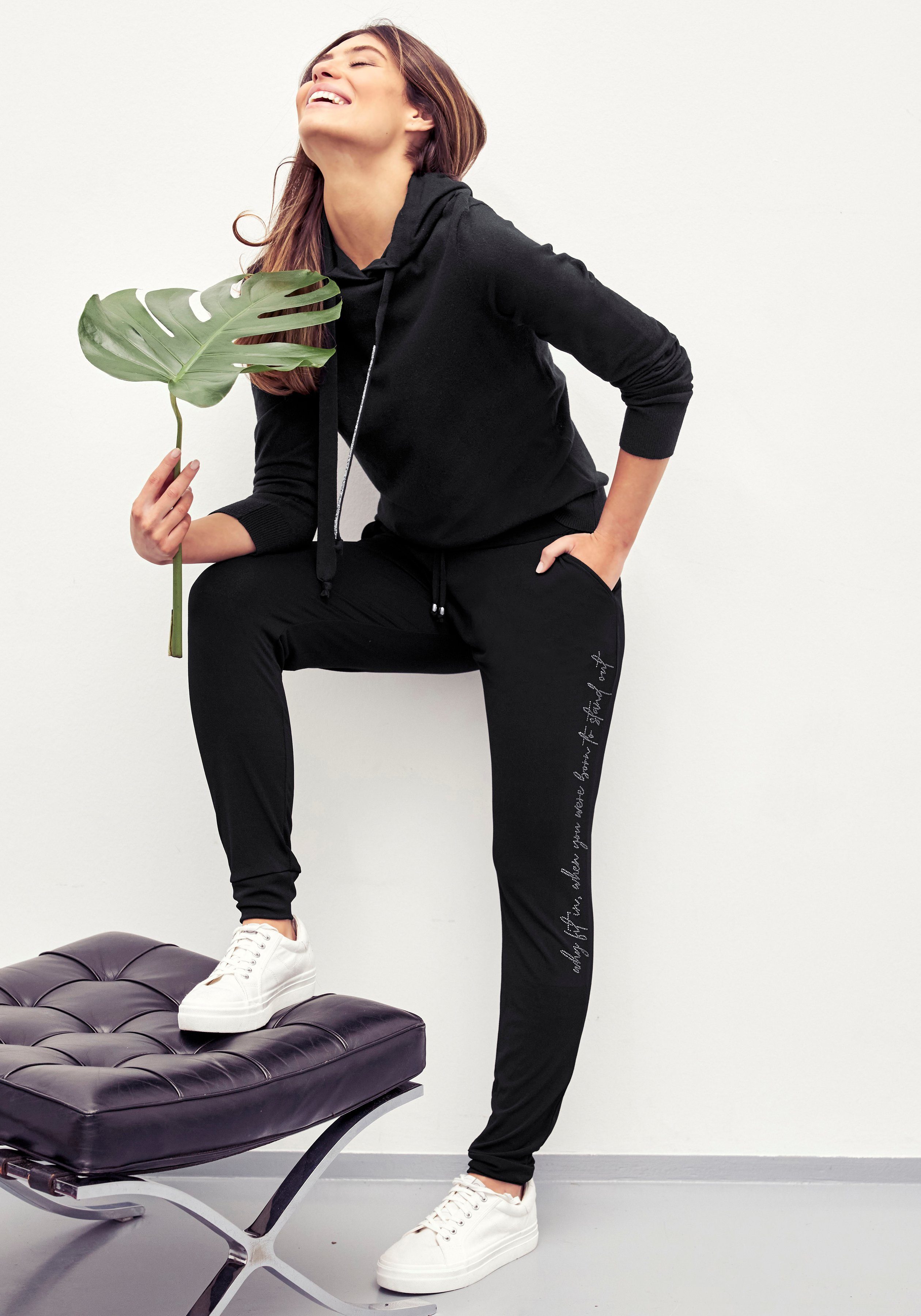 Laura Scott Gebreide trui met capuchon en glitterband
