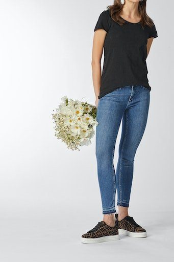 Rich & Royal T-shirt in een vrouwelijke basic pasvorm