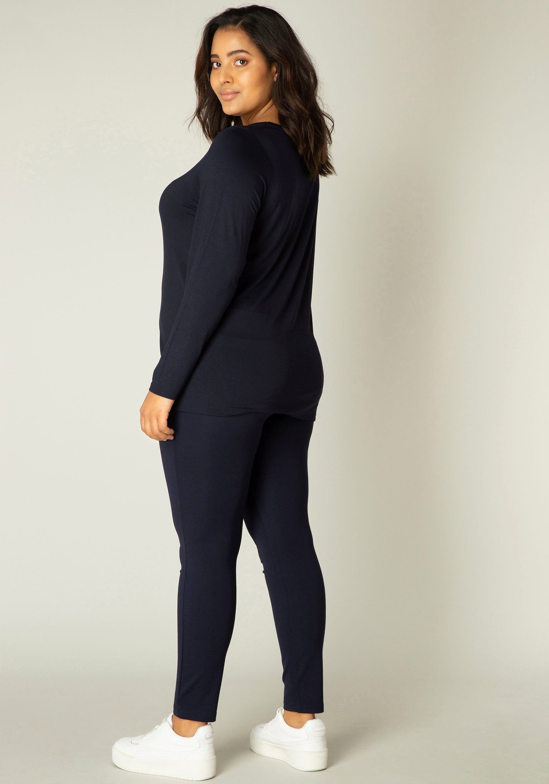 Base Level Curvy Shirt met lange mouwen met een ronde hals