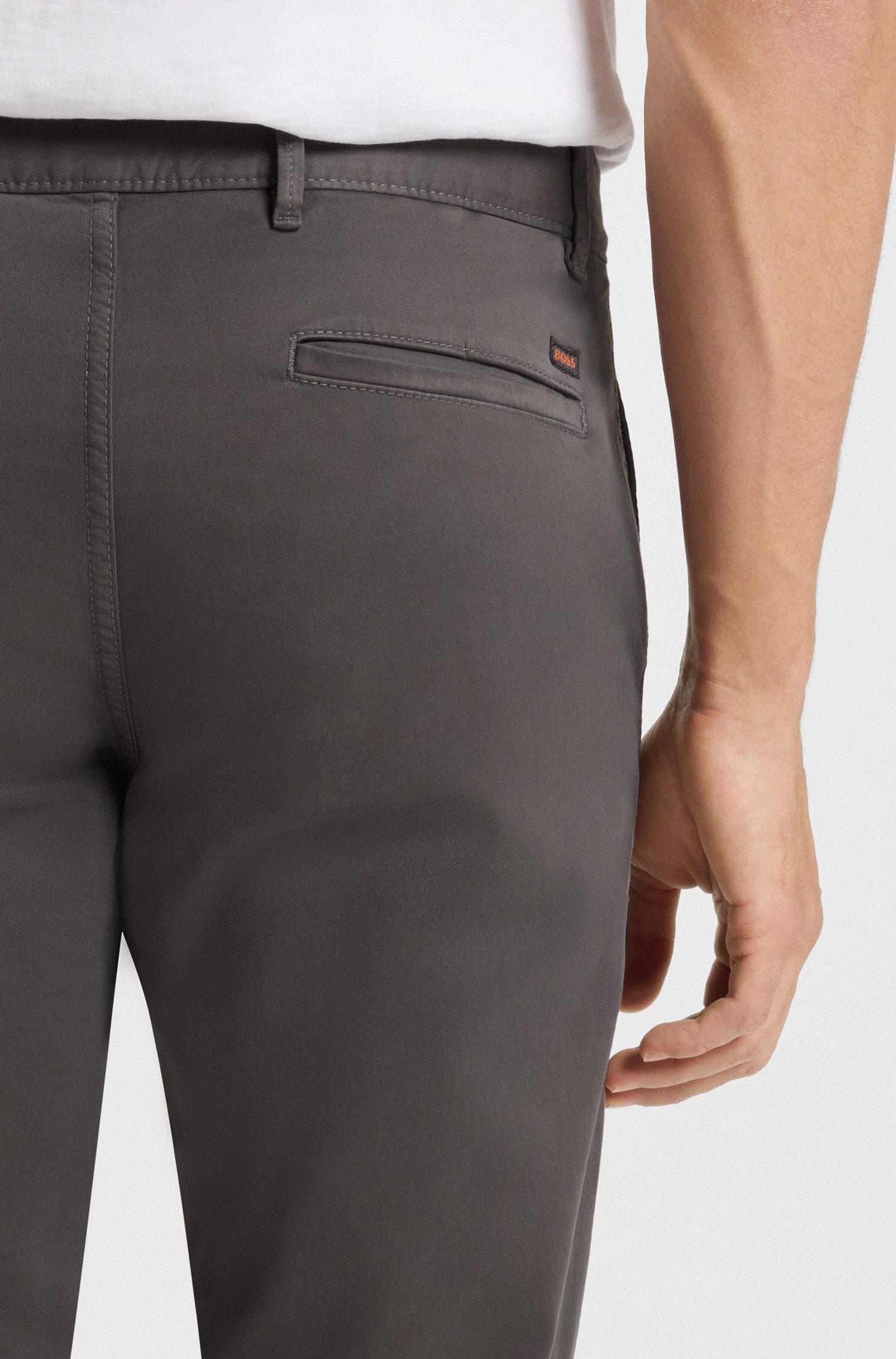 Boss Orange Chino SLIM met achterzakken