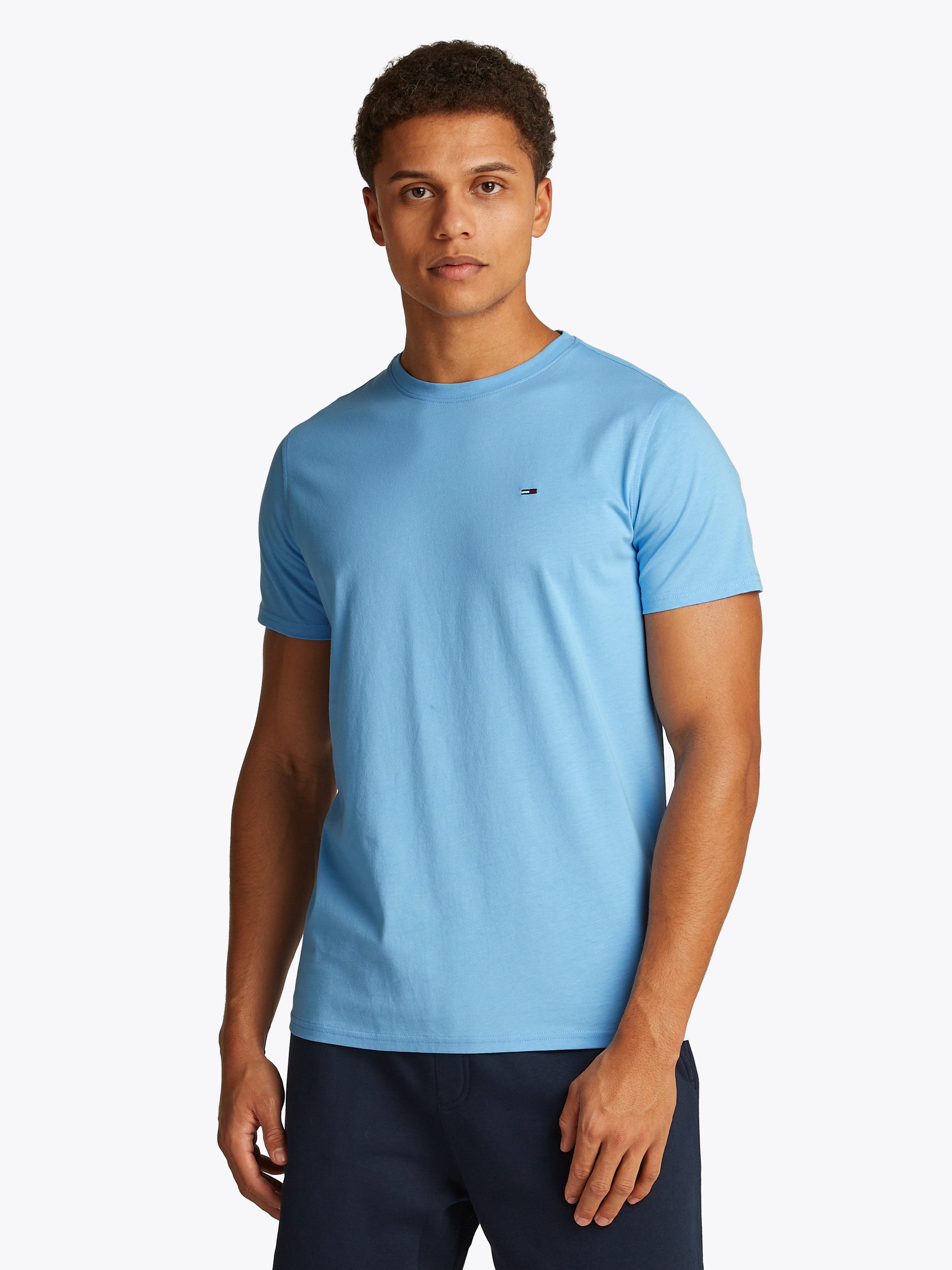 TOMMY JEANS T-shirt TJM ESSENTIAL SOLID TEE Regular fit met ronde halslijn en subtiele logo-vlag