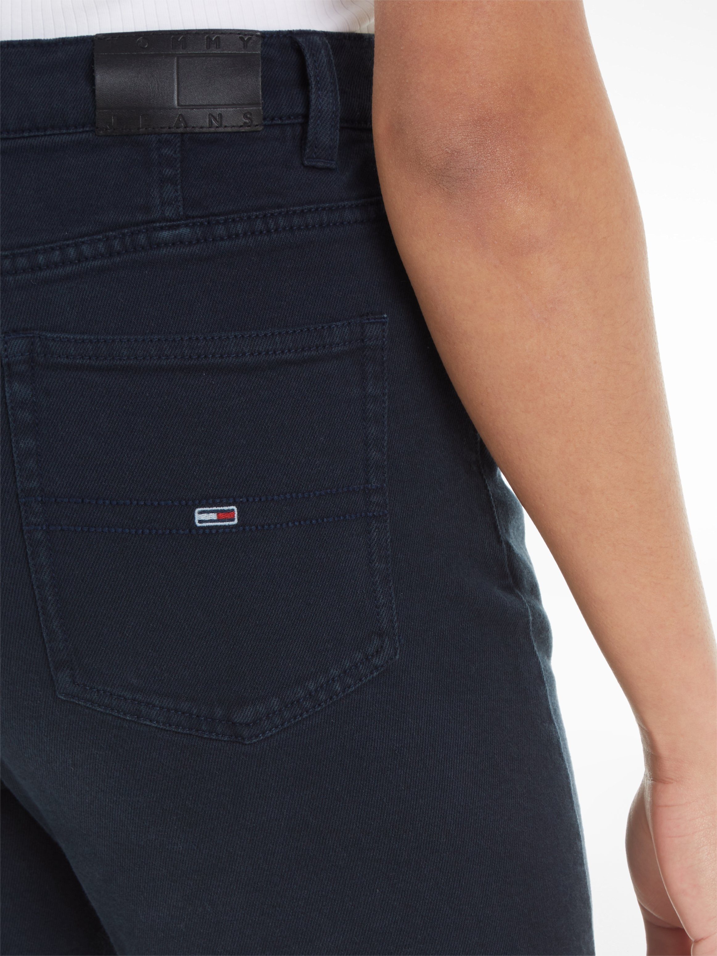 TOMMY JEANS Geweven broek TJW MOM SLIM UH GD met geborduurd logo