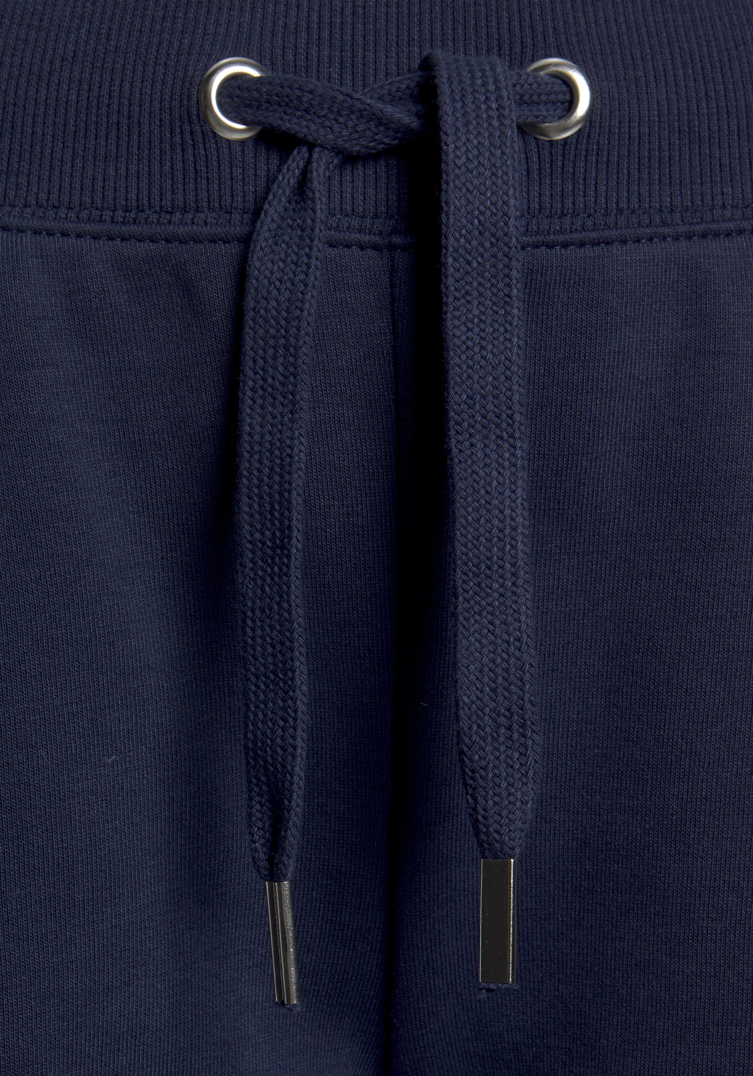 KangaROOS Bermuda met smalle piping opzij