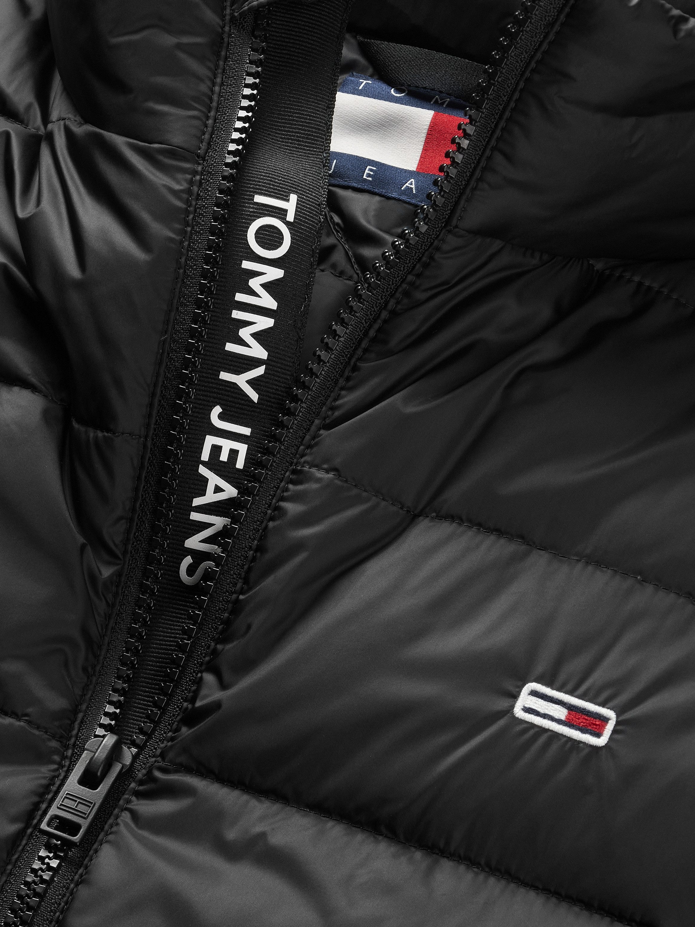 Tommy Jeans Plus Bodywarmer TJM LT DOWN VEST EXT in grote maten logoborduring insteekzakken