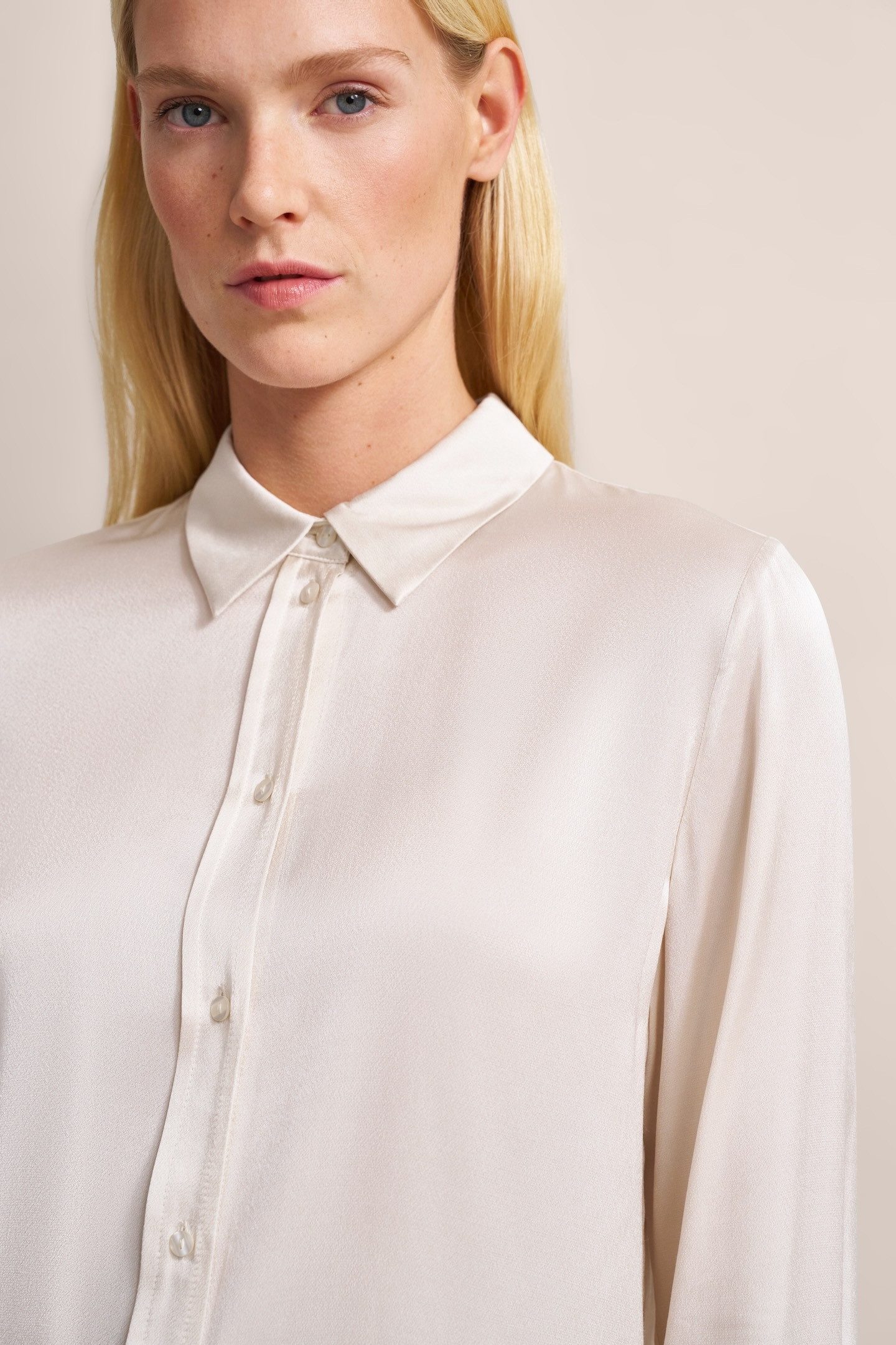 Bugatti Blouse met lange mouwen met verlengd rugpand