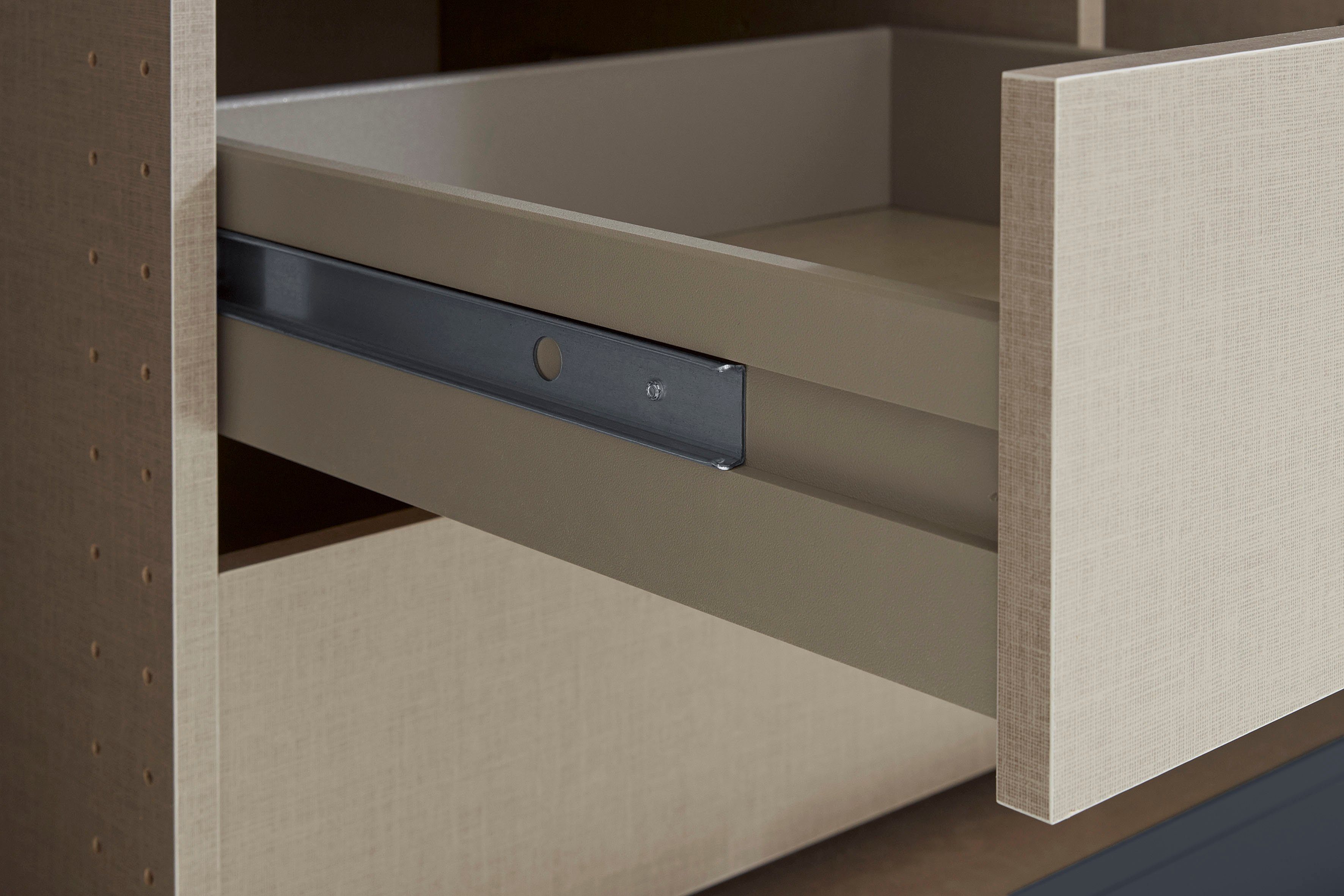 rauch Draaideurkast Kledingkast kast garderobe TOPSELLER OTELI incl. binnenindeling met 3 binnenlades extra planken optioneel met spiegel made in germany