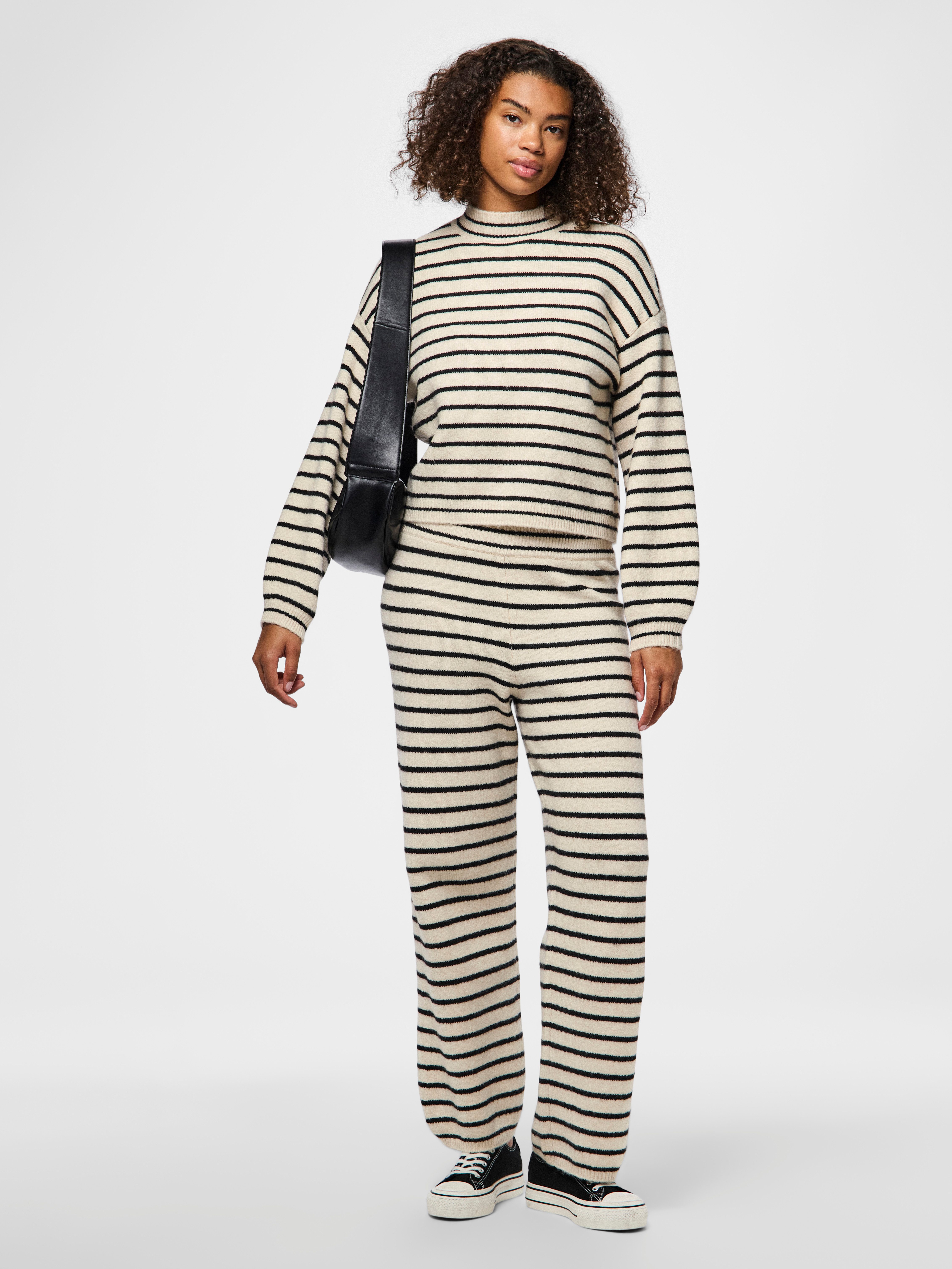pieces Trui met staande kraag PCPENNA LS HIGH NECK KNIT BC