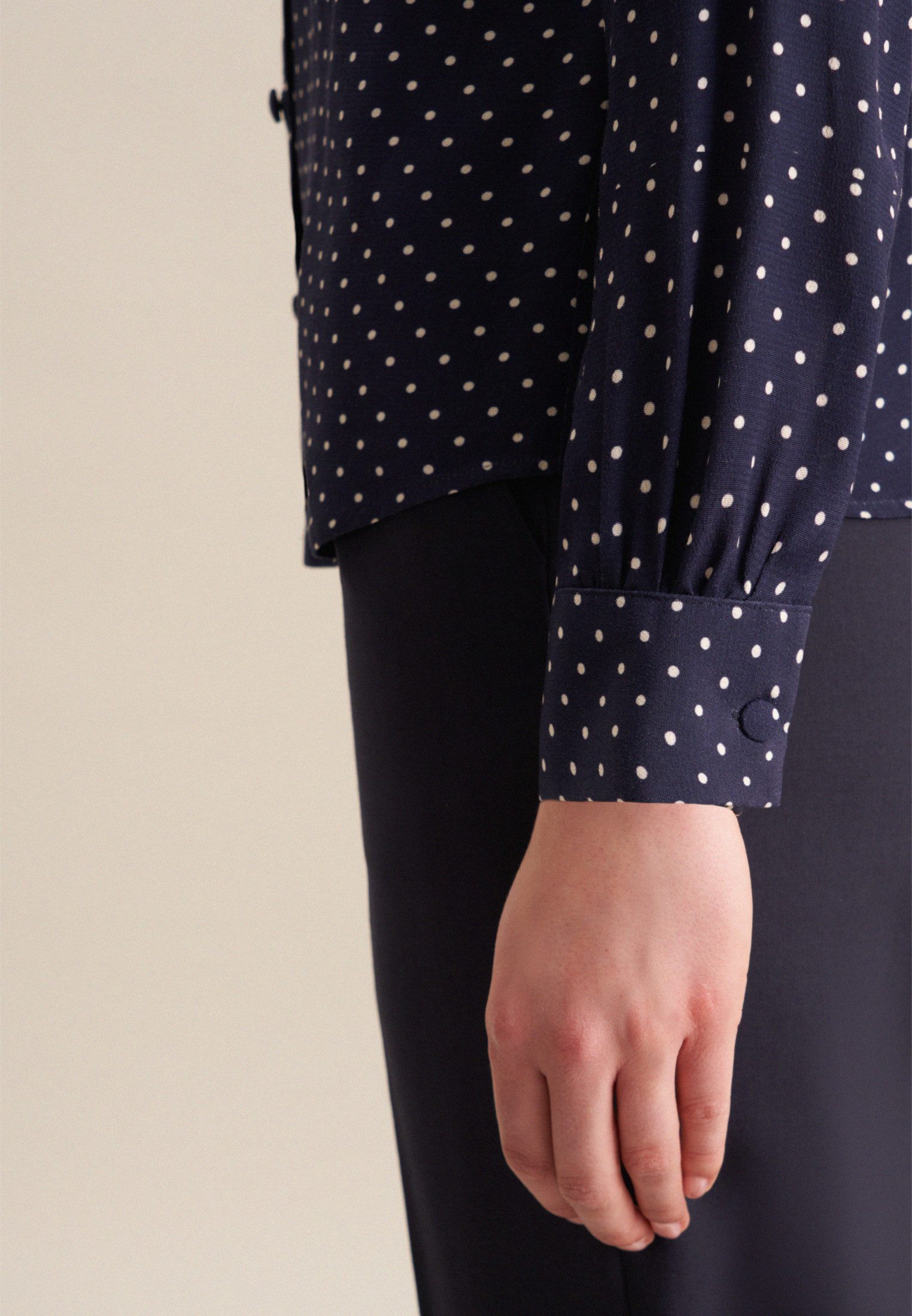 seidensticker Blouse met kraagstrik Lange mouwen kraag stippen