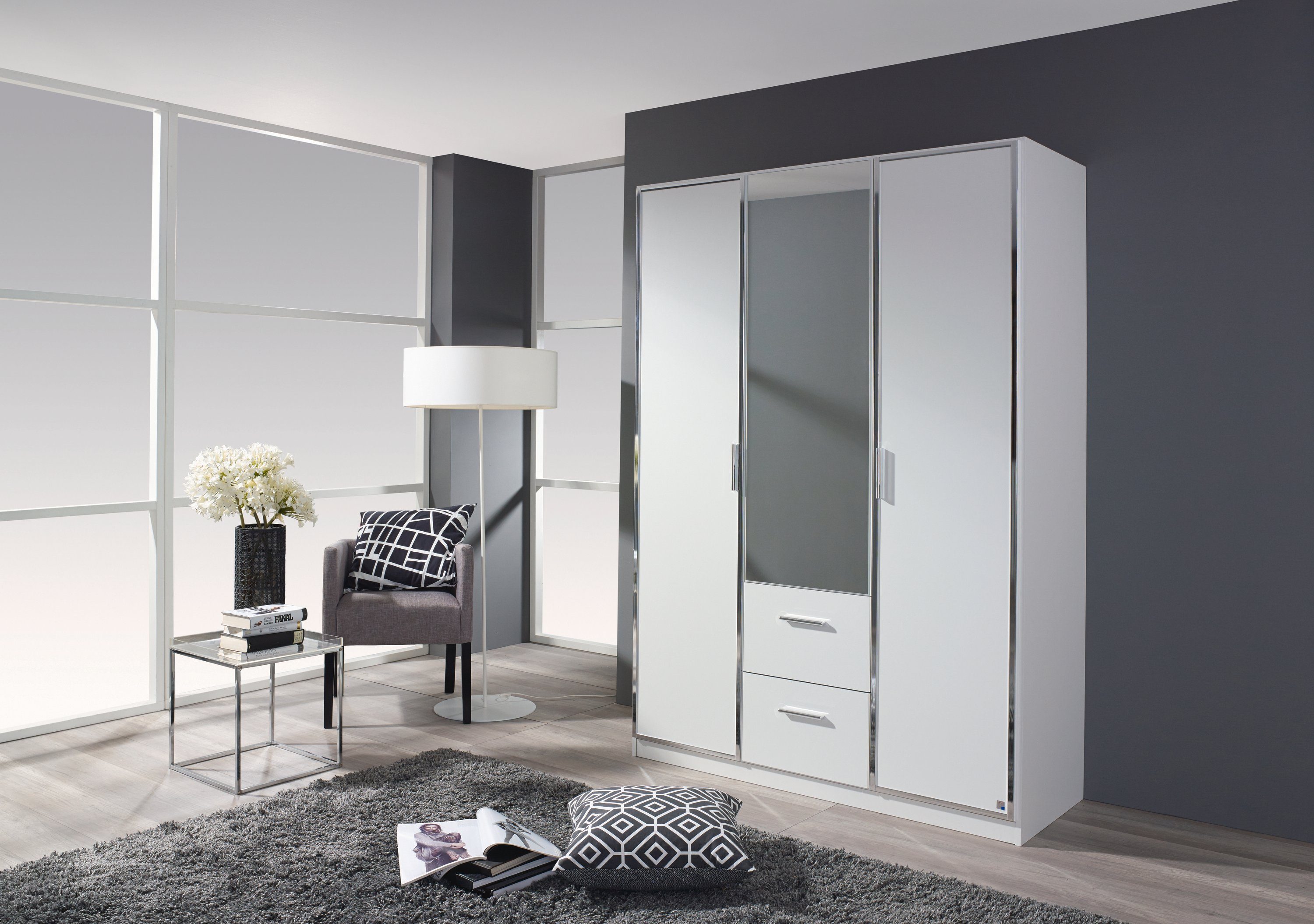rauch Draaideurkast Marl met elegante chromen handgrepen en randen