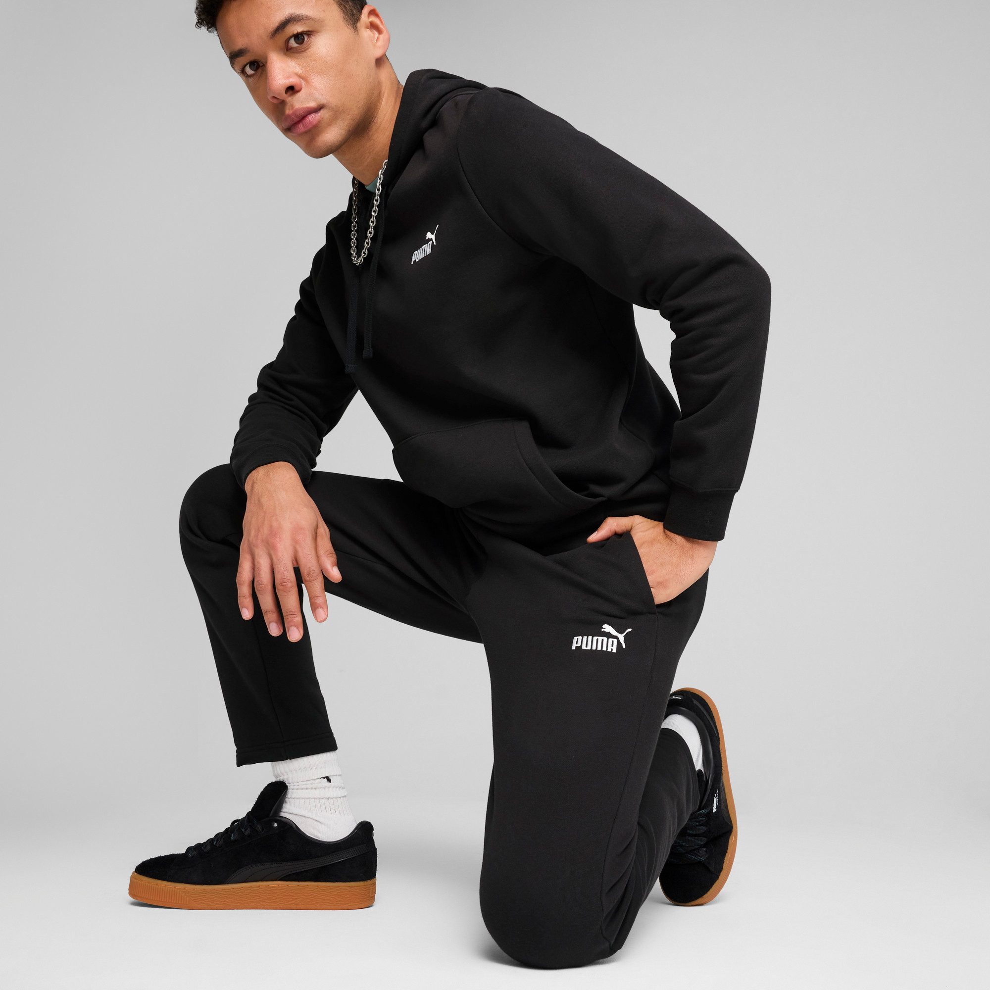 PUMA Trainingsbroek ESS NO. 1 LOGO SWEATPANTS FL OP