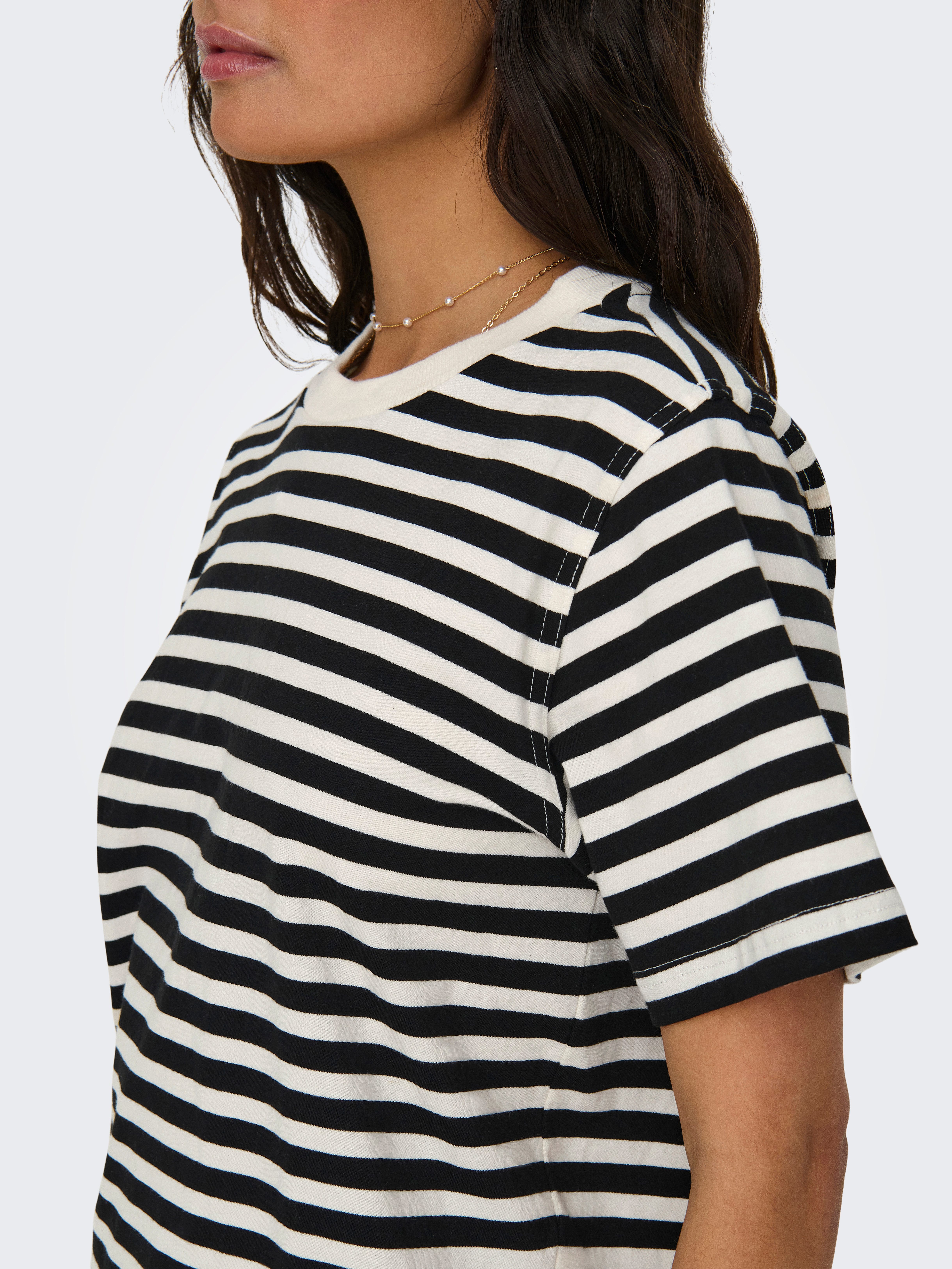 Only Shirt met korte mouwen ONLLIVINA S/S STRIPE TEE JRS NOOS