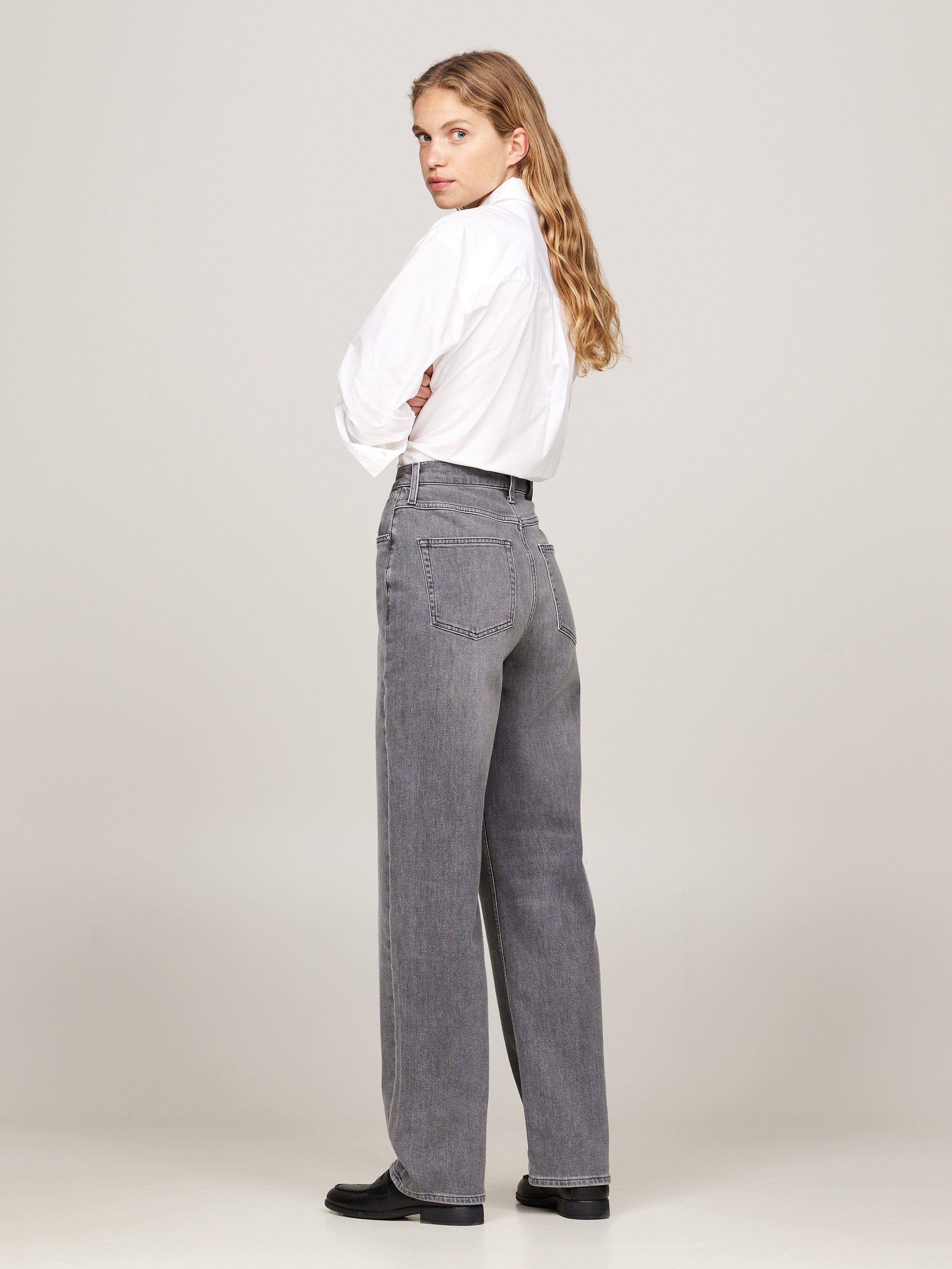 Tommy Hilfiger Straight jeans RELAXED STRAIGHT HW GER met tommy hilfiger logo-badge