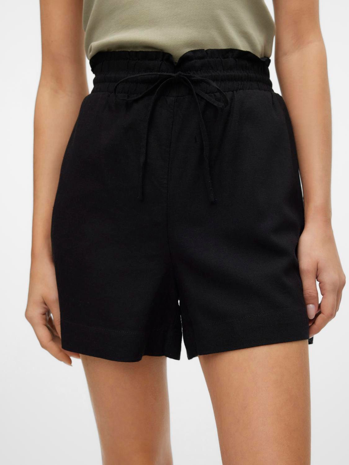 Vero Moda Short VMMYMILO HW PAPERBAG SHORTS WVN GA