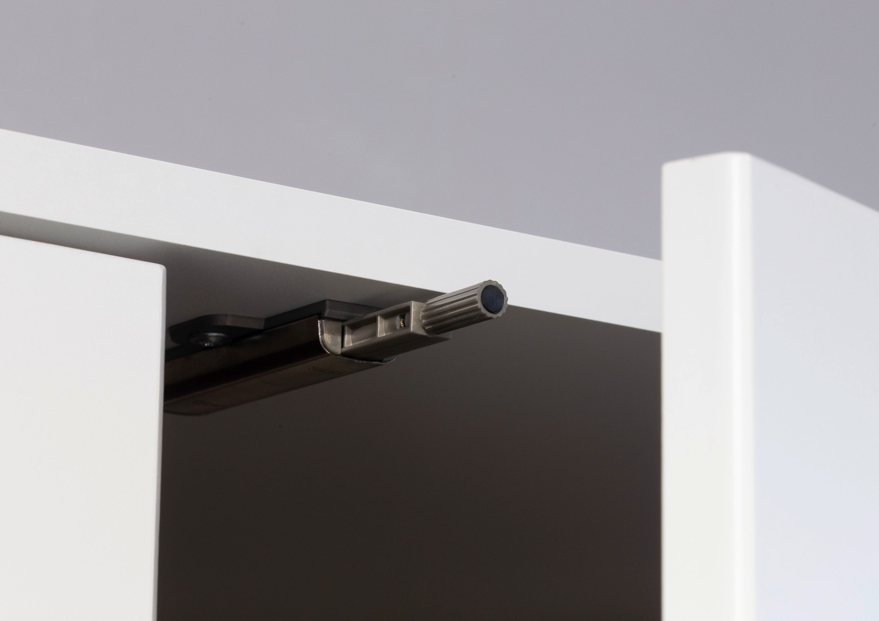rauch Draaideurkast Kledingkast Kast Garderobe Wasmand NABILA veel Opbergruimte in 2 breedtes met push-to-open functie bestseller made in germany
