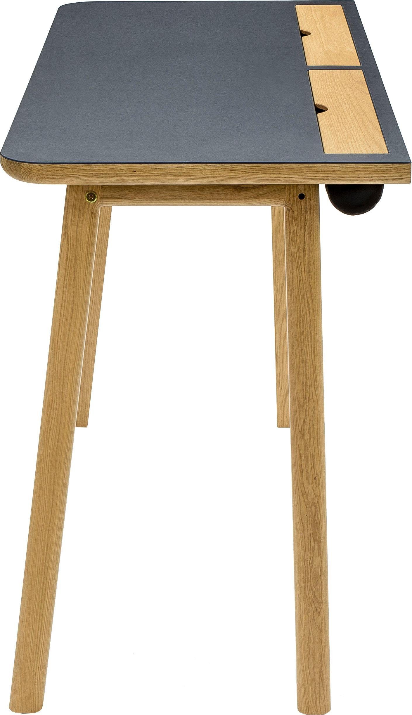Woodman Bureau Mati met twee leren tassen opzij van de tafel voor bergruimte