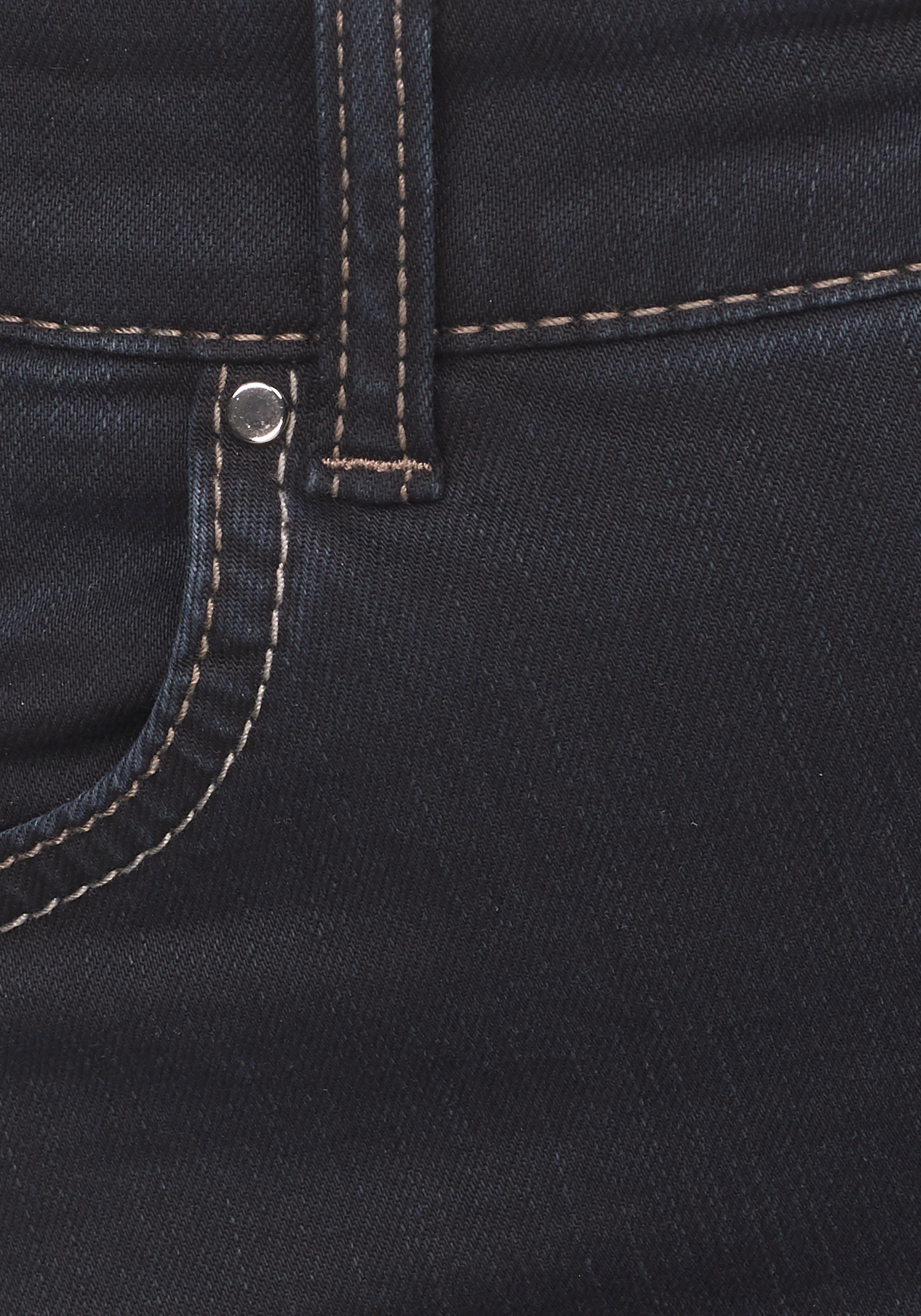MAC Stretch jeans Melanie Recht model