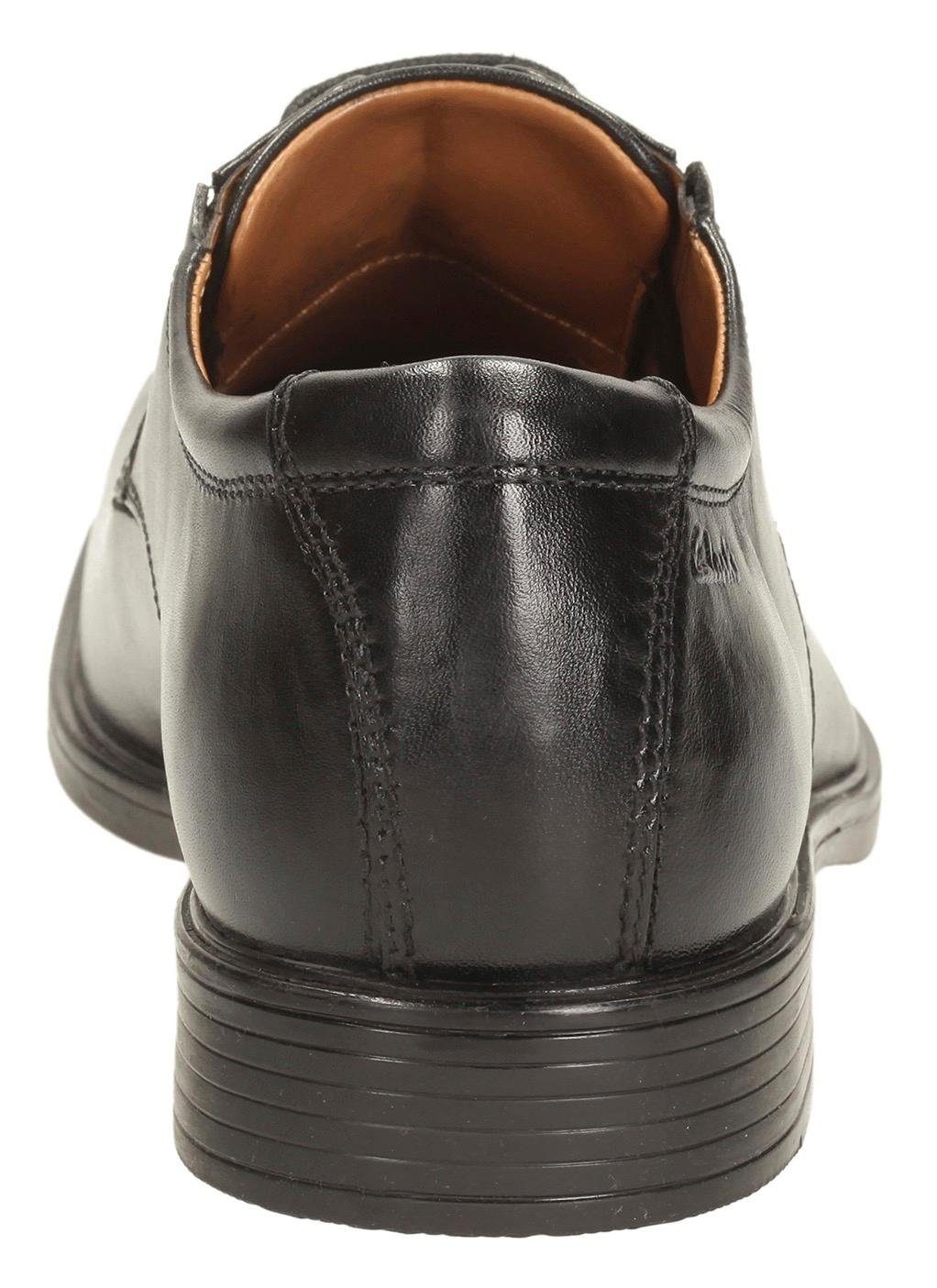 Clarks Veterschoenen Tilden Plain Vrijetijdsschoen, lage schoen, veterschoen met comfortabel voetbed