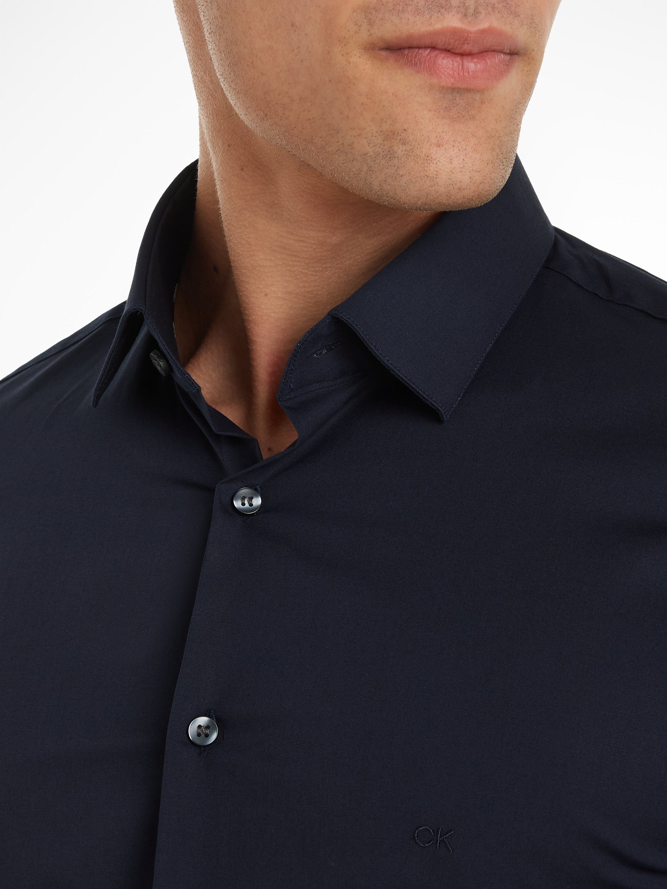 Calvin Klein Businessoverhemd POPLIN STRETCH SLIM SHIRT met kent-kraag, logoprint op borsthoogte