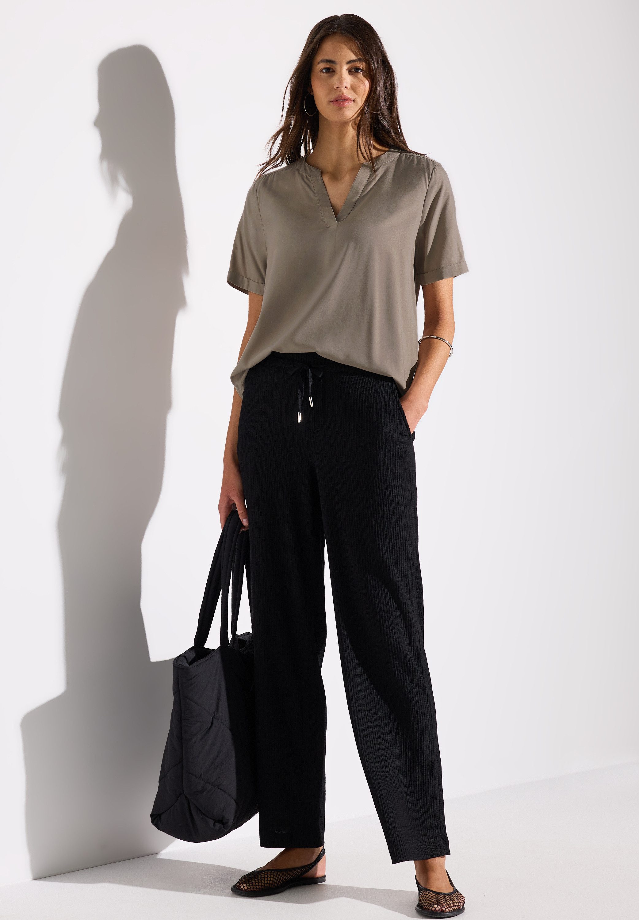 STREET ONE Blouse met korte mouwen met ingesneden ronde hals