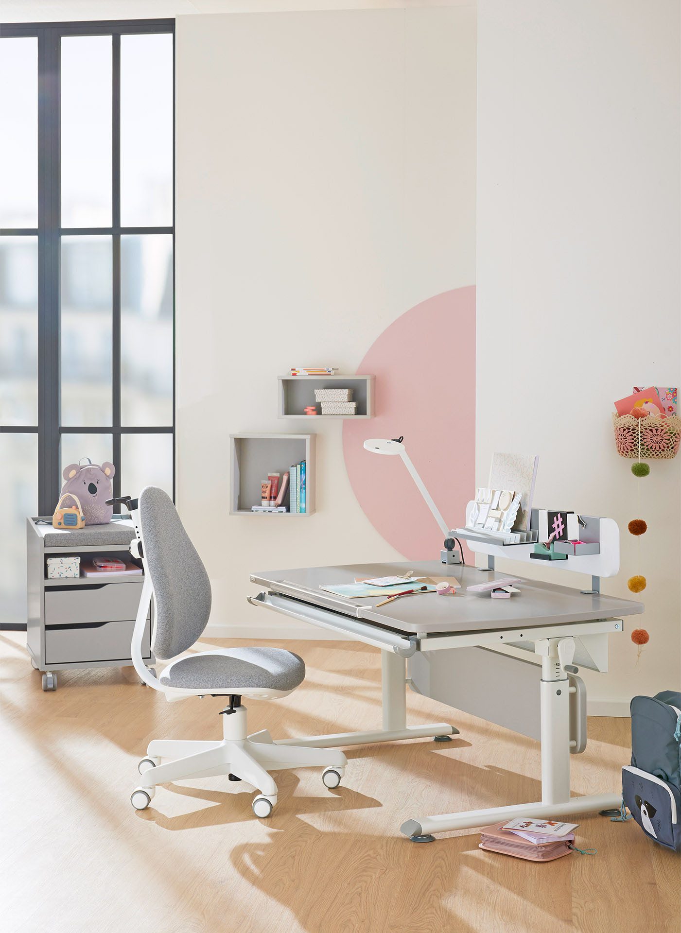 PAIDI Kinderwelten Kinderbureau DIEGO CURVED, leerlingbureau, meegroeiend, ergonomisch stappenloos in hoogte verstelbaar, tafelblad kantelbaar