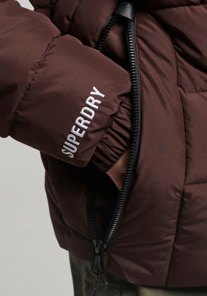 Superdry Gewatteerde jas HOODED SPIRIT SPORTS PUFFER van waterafstotend materiaal