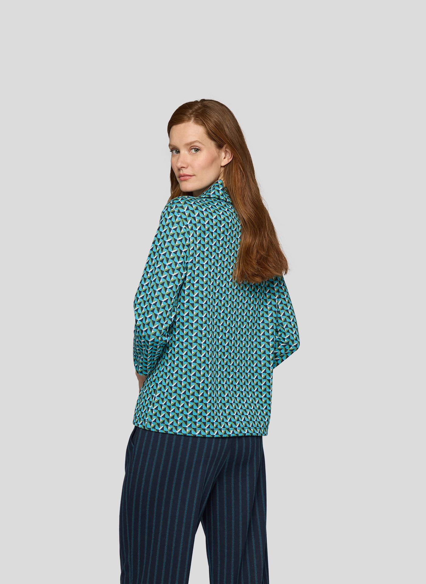 Rabe Shirt met 3/4 mouwen met split coltrui en minimal print