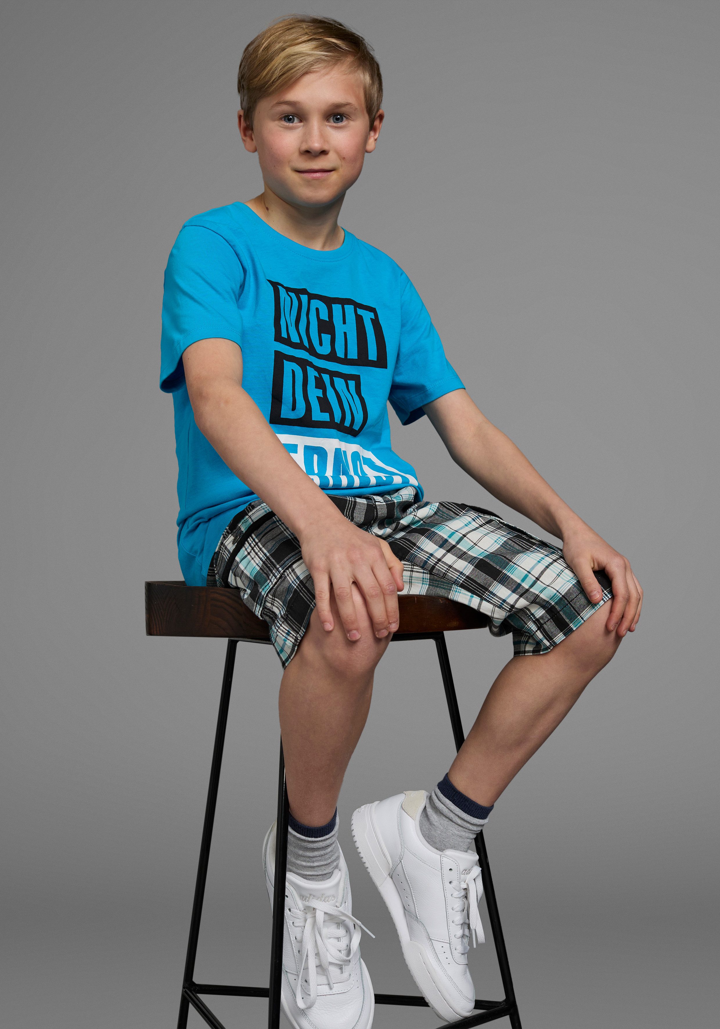 KIDSWORLD T-shirt Met spreuk: NICHT DEIN ERNST Korte mouwen, basic pasvorm, met trendy opdruk