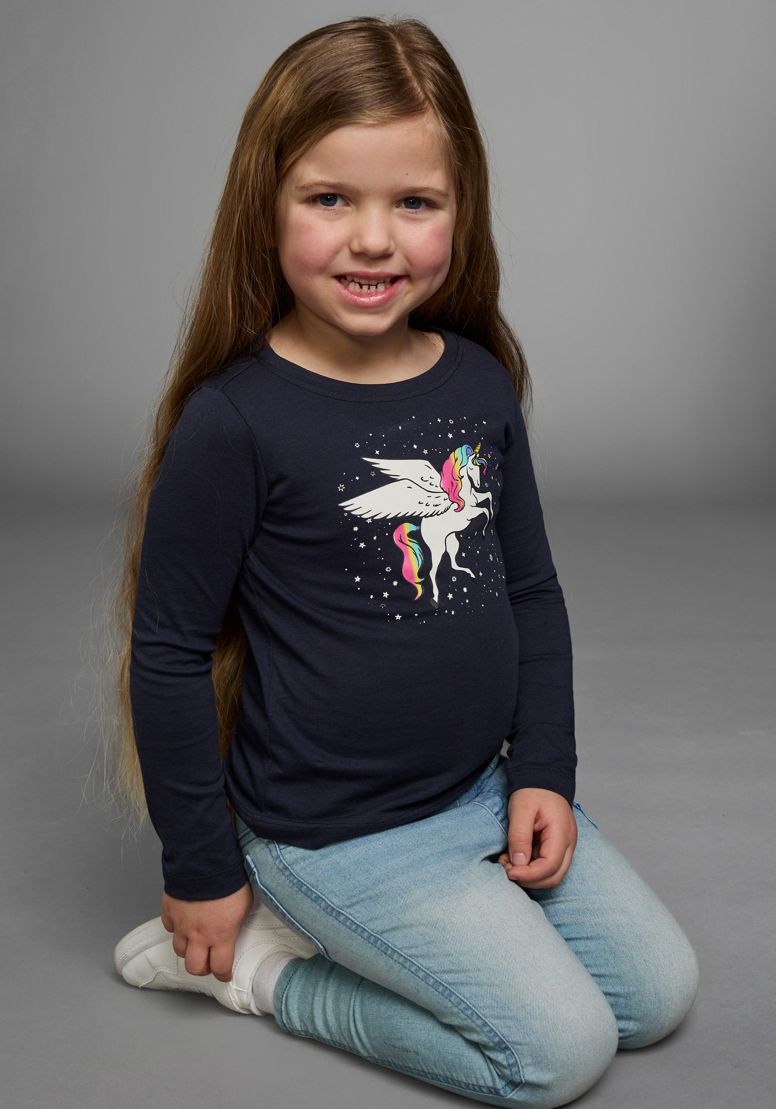 KIDSWORLD Shirt met lange mouwen Met leuke eenhoornprint lange mouwen, heuplange pasvorm, stijlvolle print