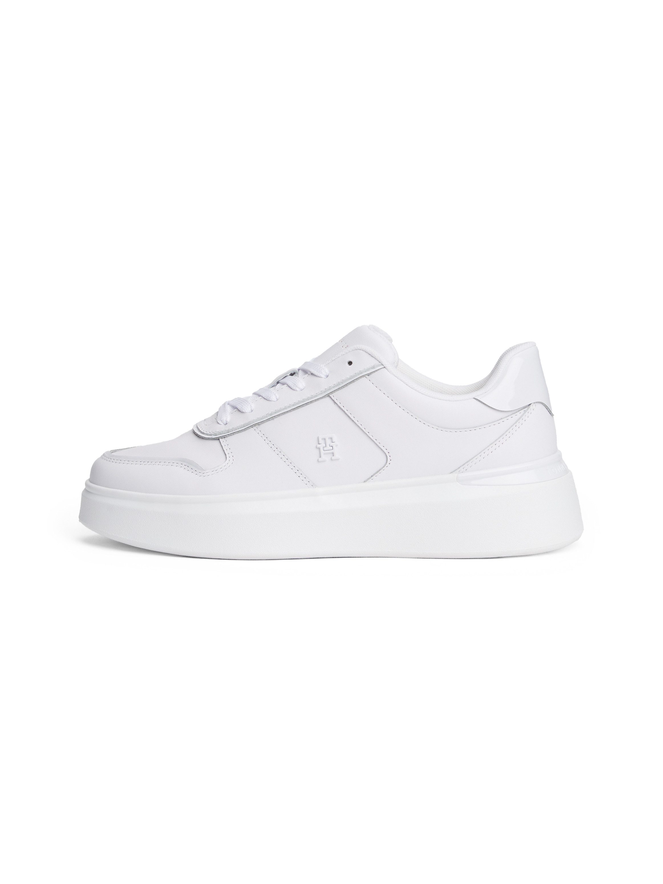 Tommy Hilfiger Plateausneakers PATENT PLATFORM SNEAKER , vrije tijd schoen, lage schoen, veterschoen met sierstiksels