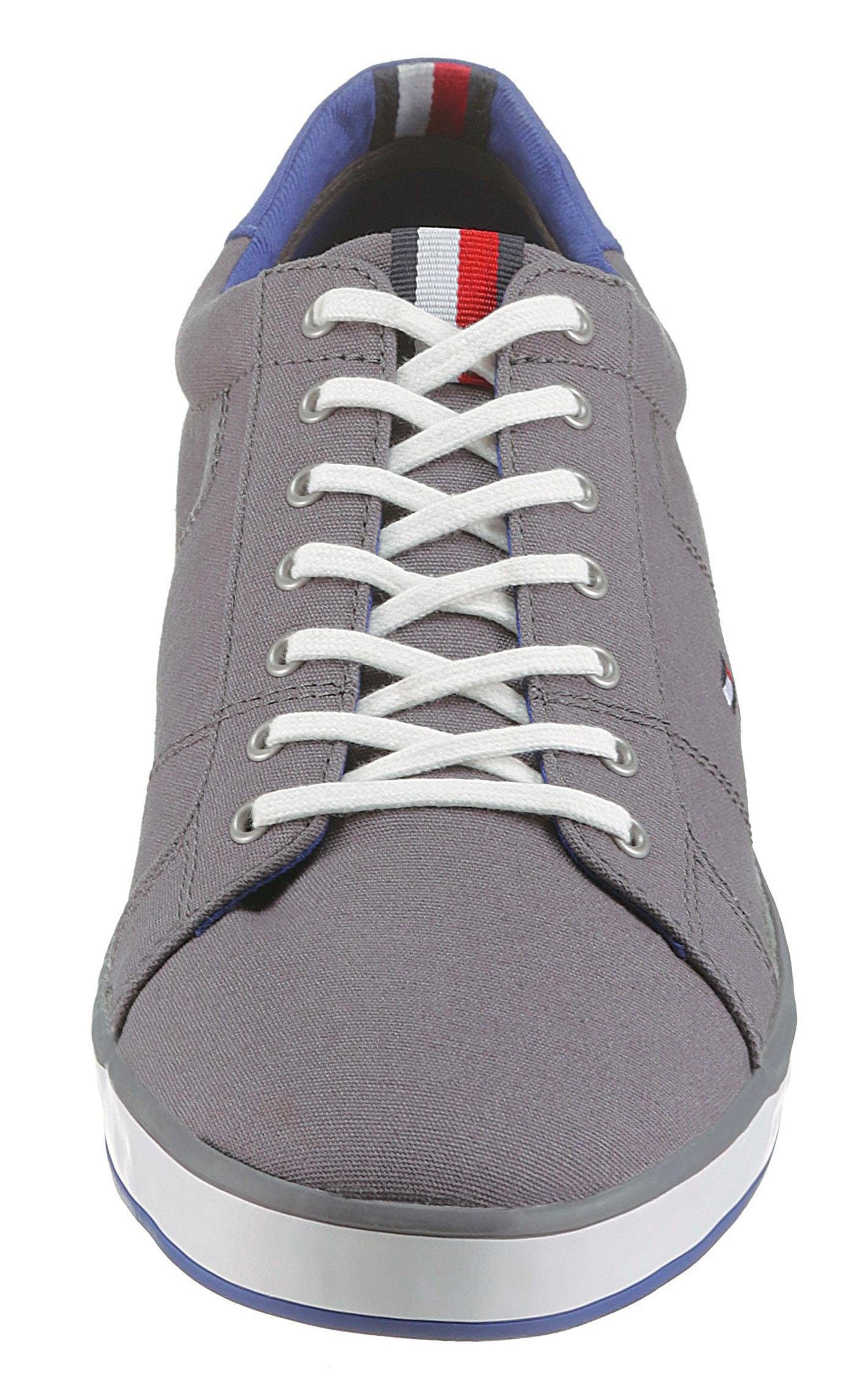Tommy Hilfiger Sneakers H2285ARLOW 1D met zijlogo-vlag, vrijetijdsschoen, lage schoen, veterschoen