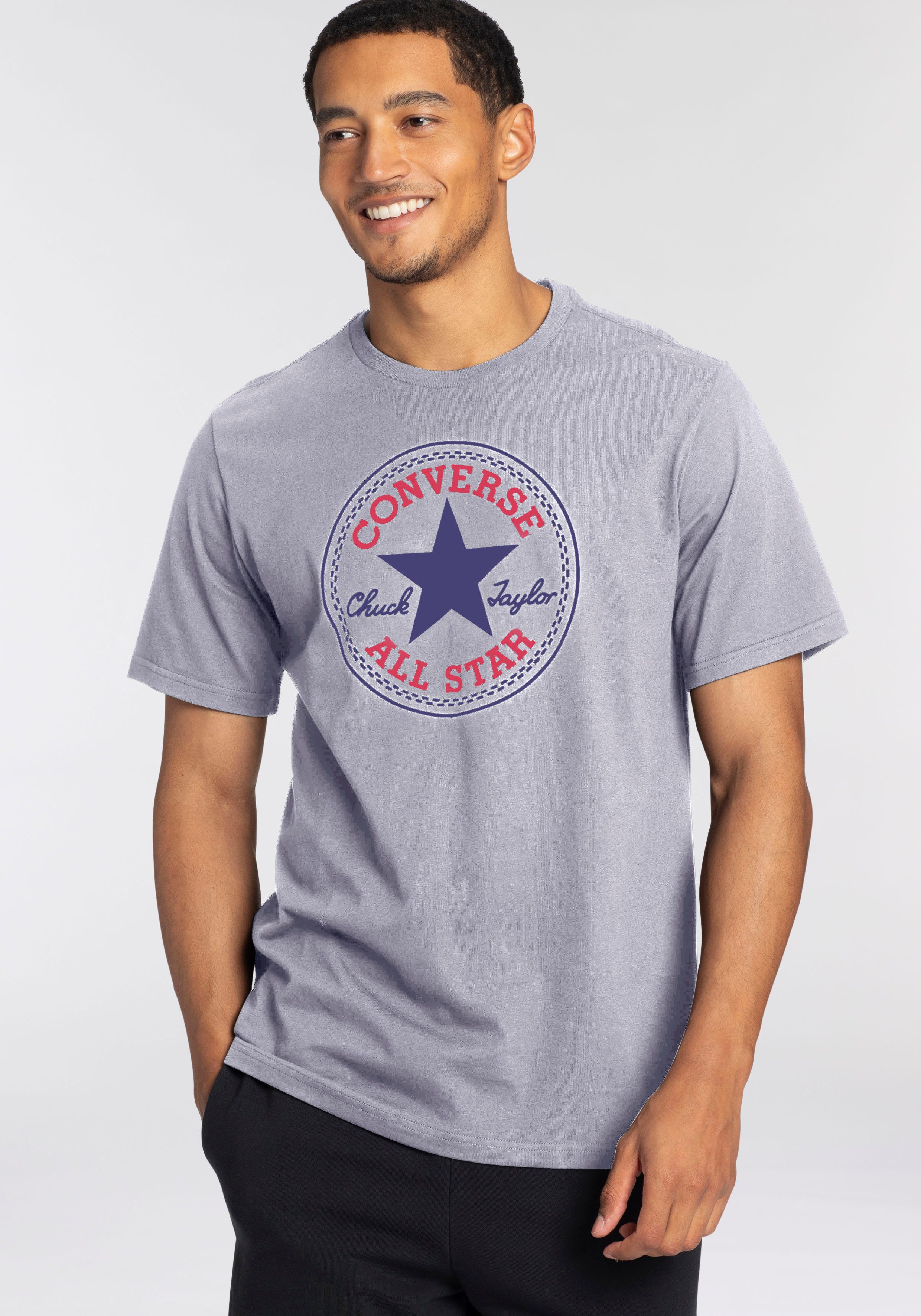 Converse T-shirt UNISEX CONVERSE GO-TO ALL STAR PATCH LOGO STANDARD FIT T-SHIRT (1-delig)