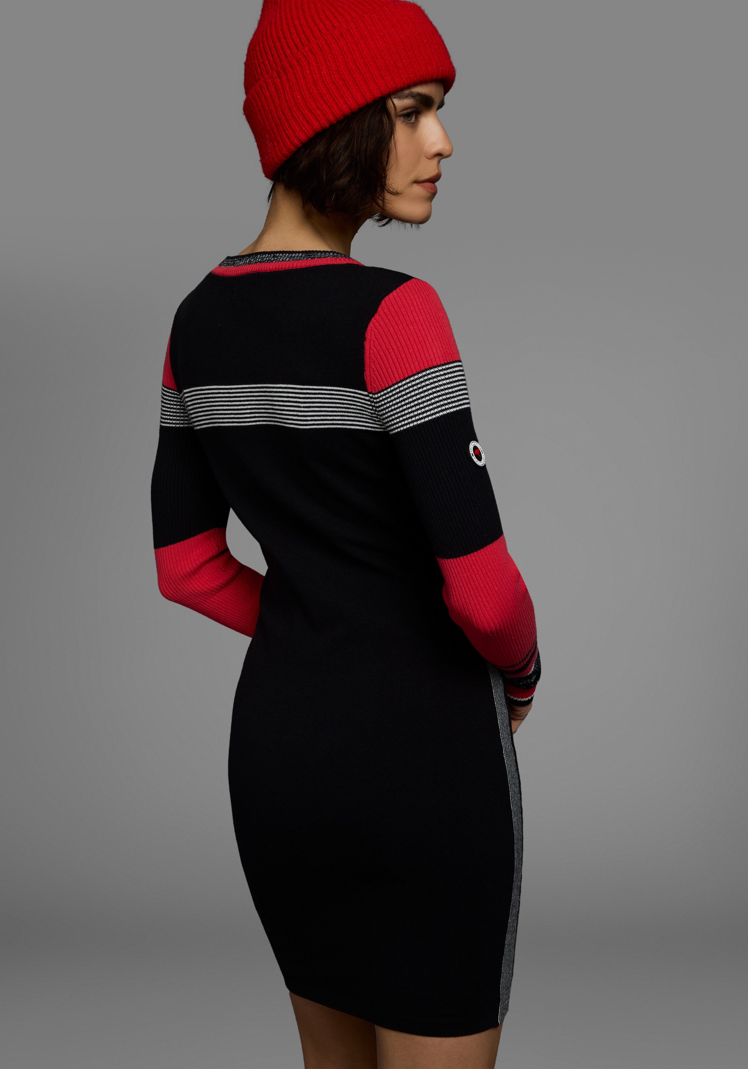 KangaROOS Gebreide jurk figuurvolgend, lang, sportieve look, van katoenmix, lange mouwen