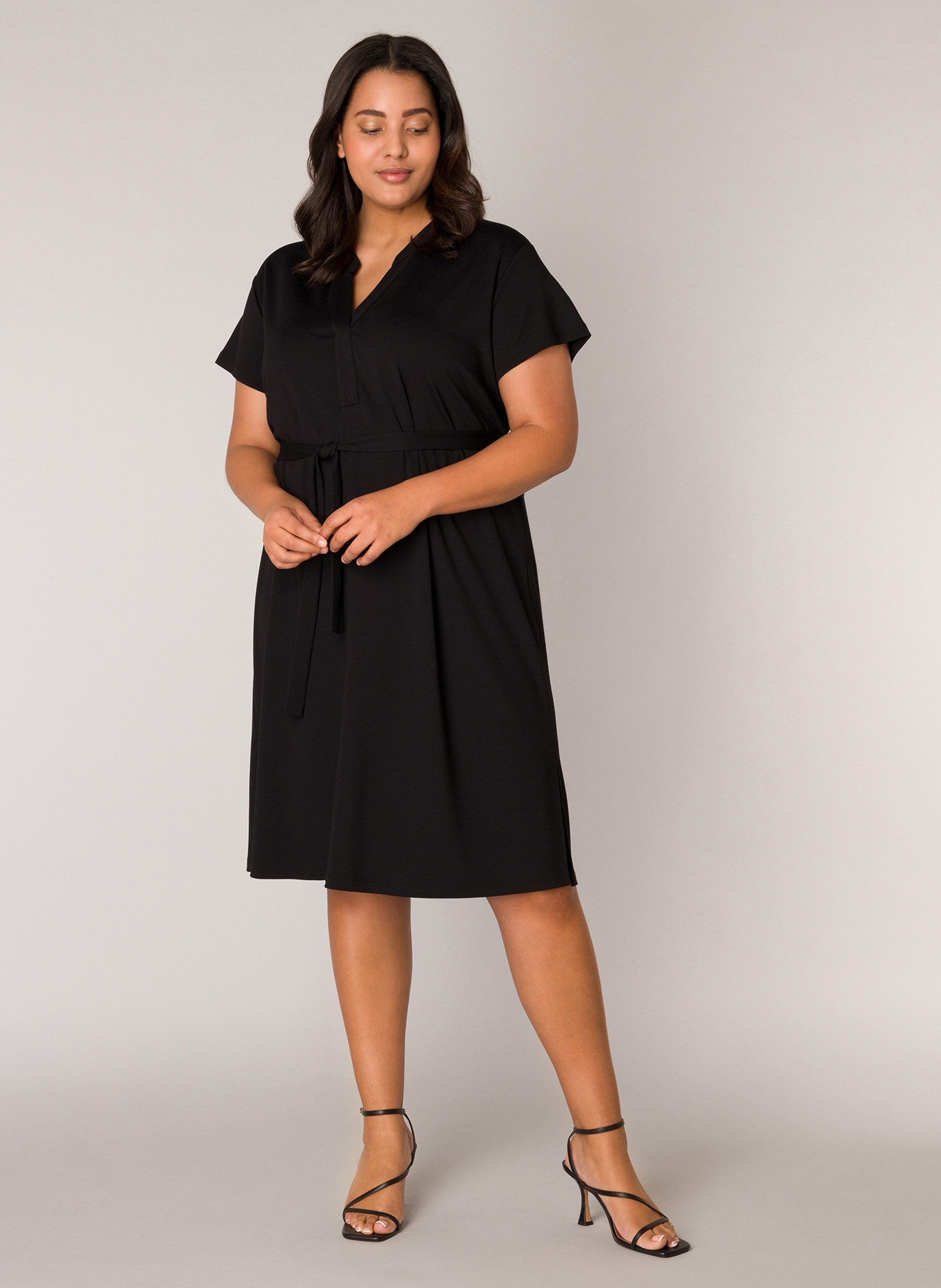 Base Level Curvy Zomerjurk met een bindceintuur