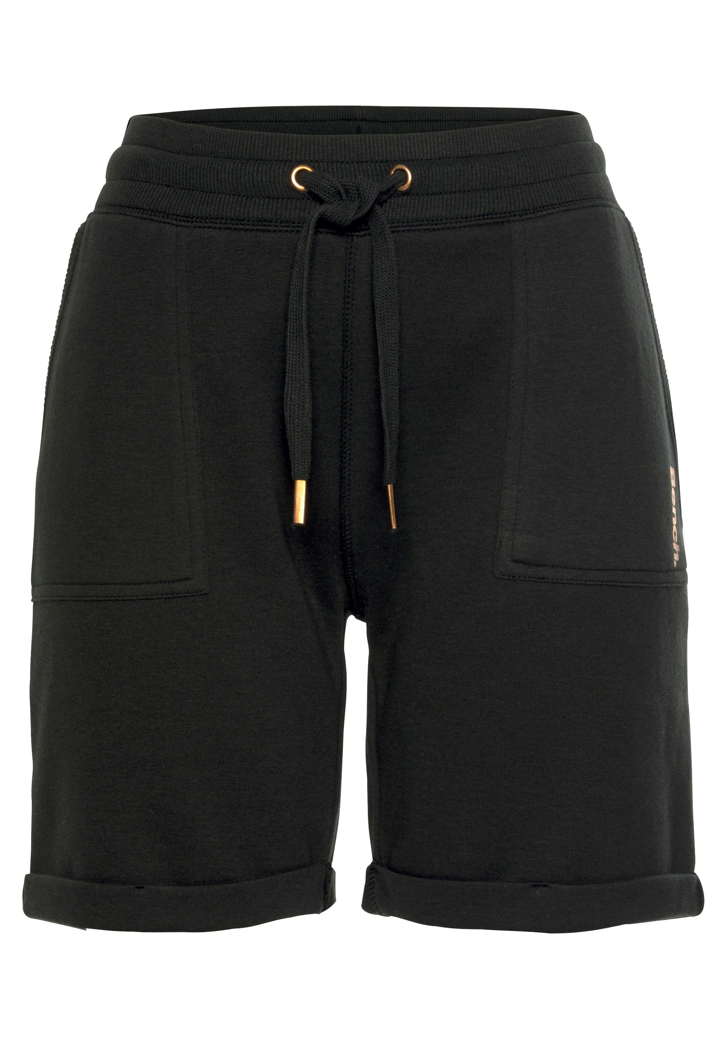 Bench. Loungewear Bermuda met opgerolde pijpzomen en zijzakken, loungewear