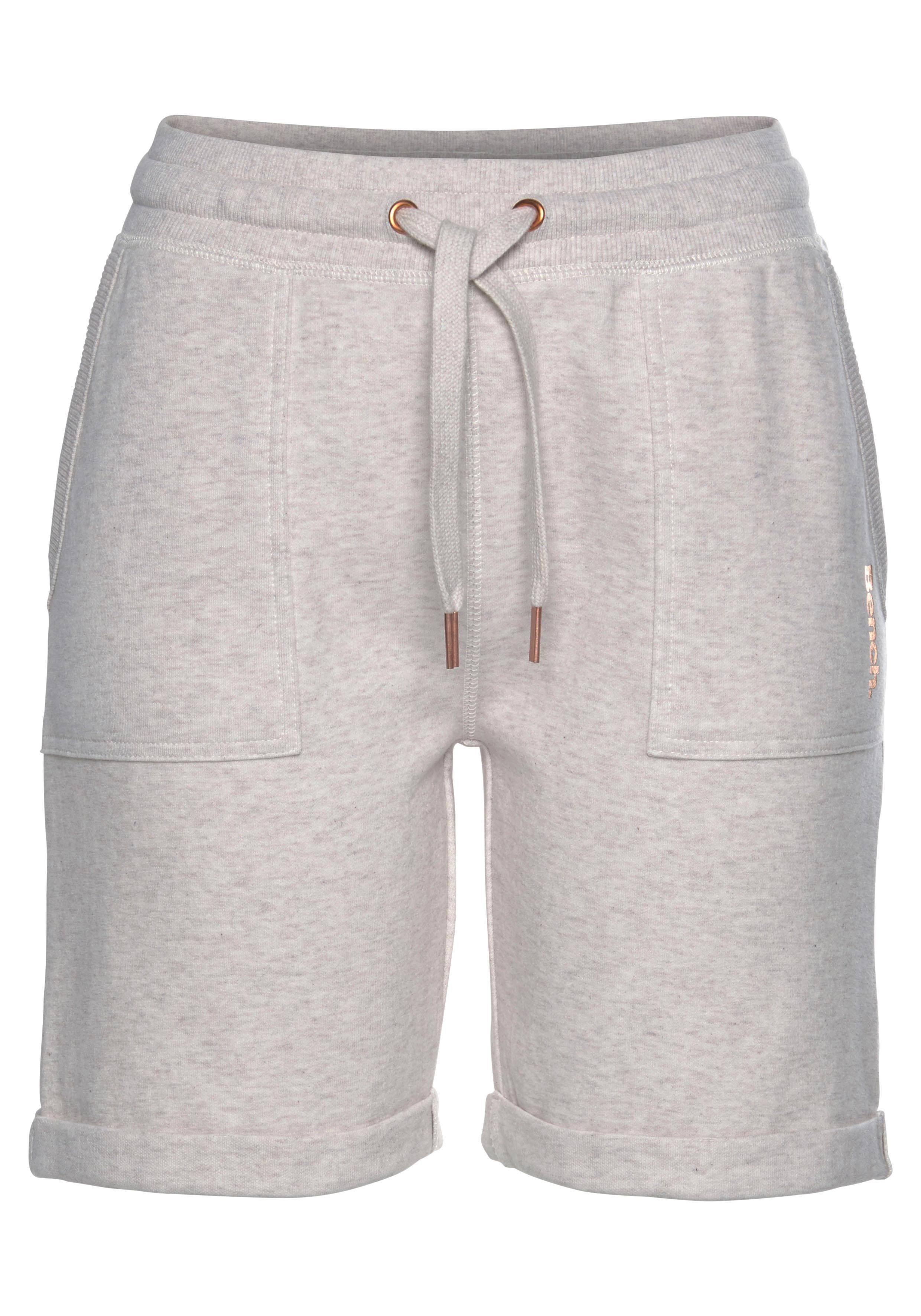 Bench. Loungewear Bermuda met opgerolde pijpzomen en zijzakken, loungewear