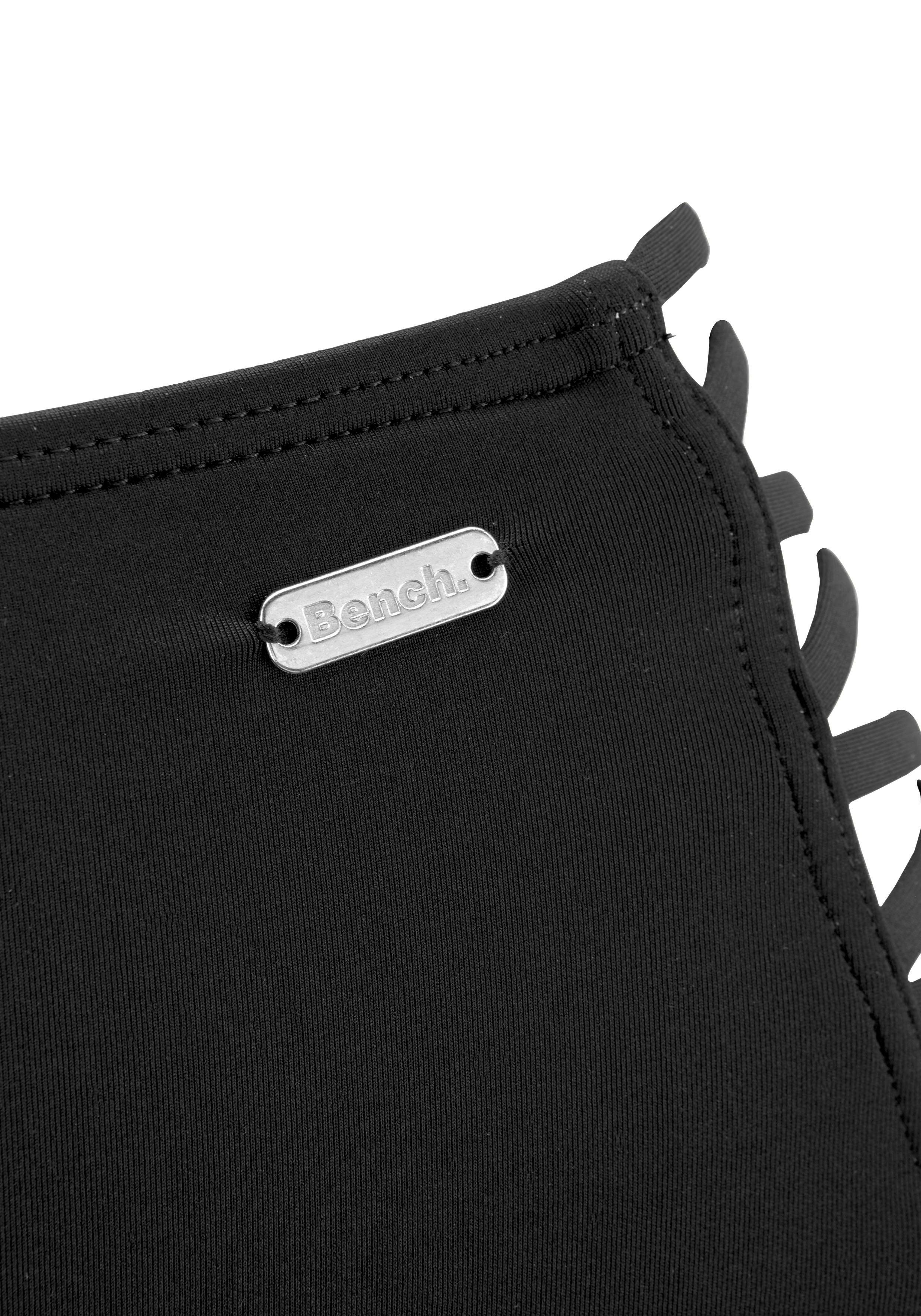 Bench. Highwaist-bikinibroekje Perfect gekruiste bandjes