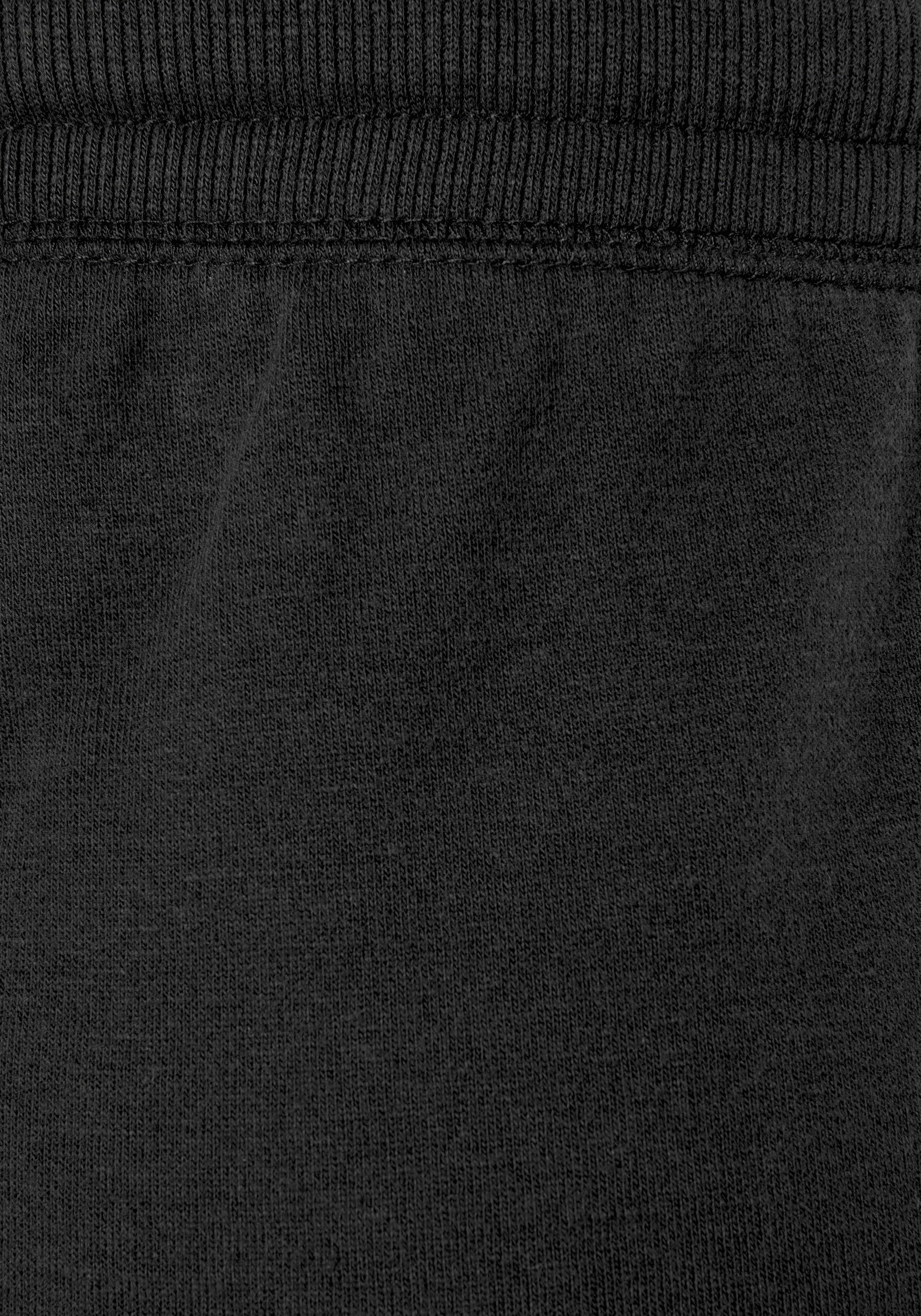 Bench. Loungewear Relaxshorts Sweatbroek met korte zijopeningen en zijzakken, loungewear