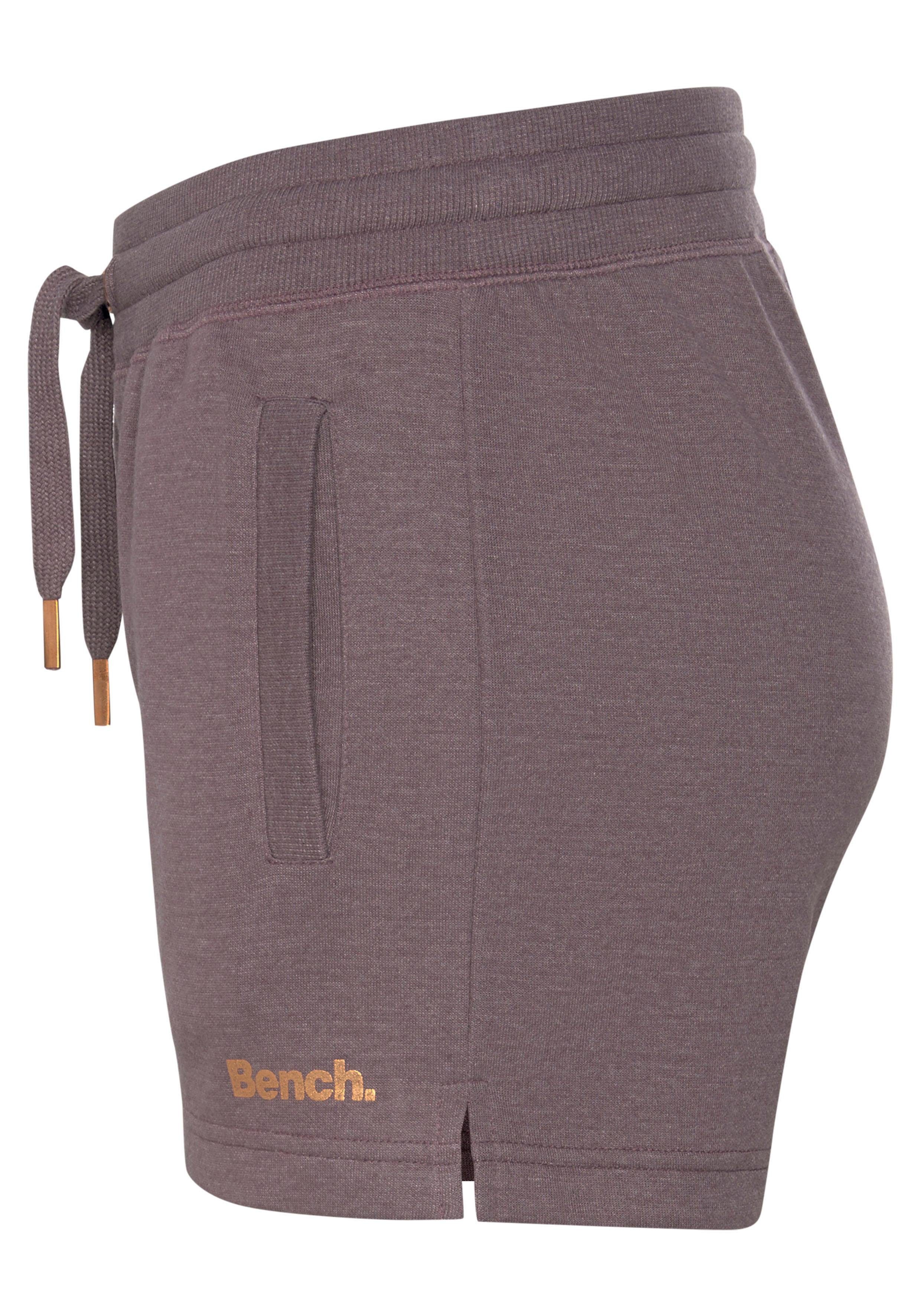 Bench. Loungewear Relaxshorts Sweatbroek met korte zijopeningen en zijzakken, loungewear