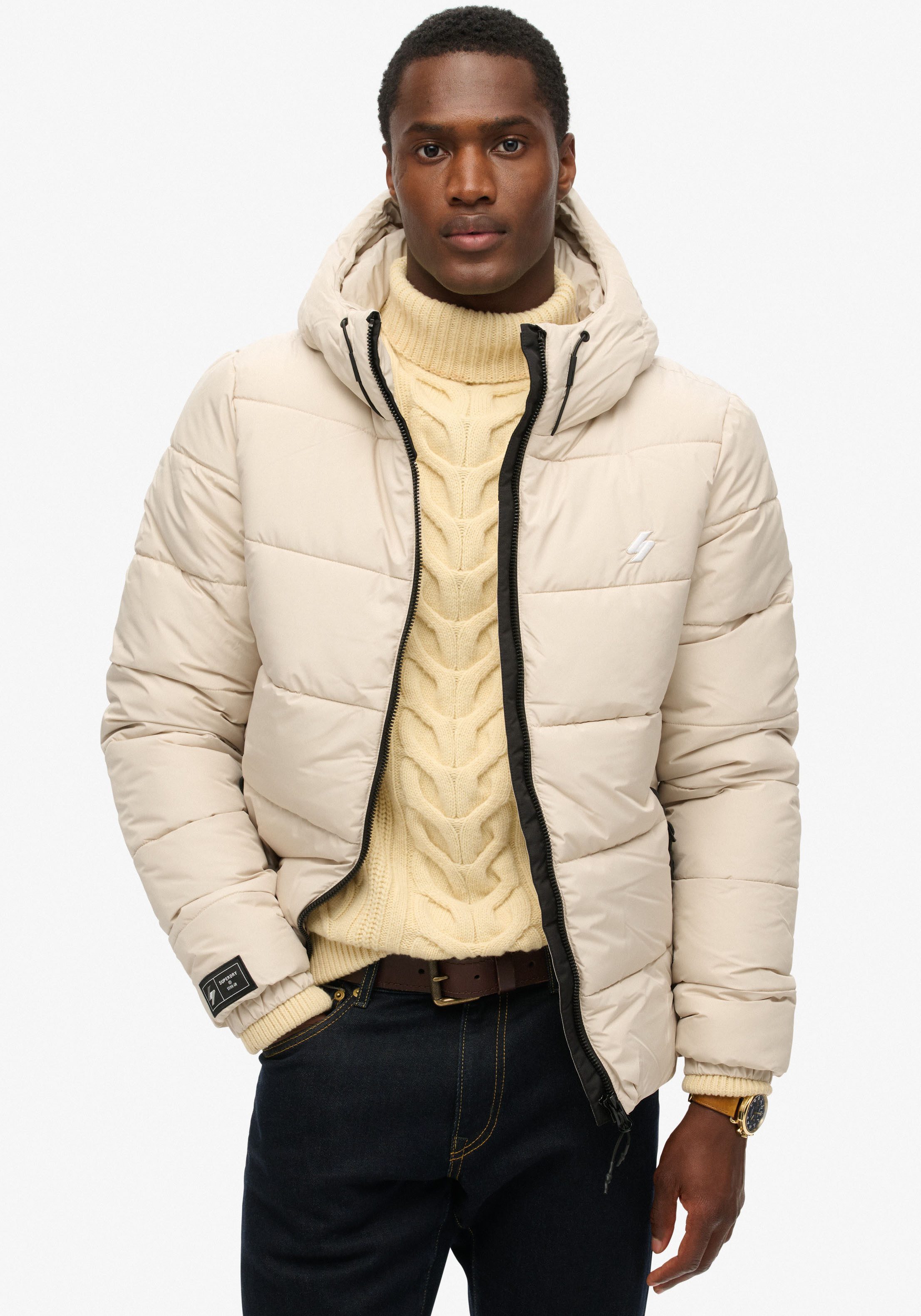 Superdry Gewatteerde jas HOODED SPORTS PUFFR JACKET met contrastkleurig borduursel