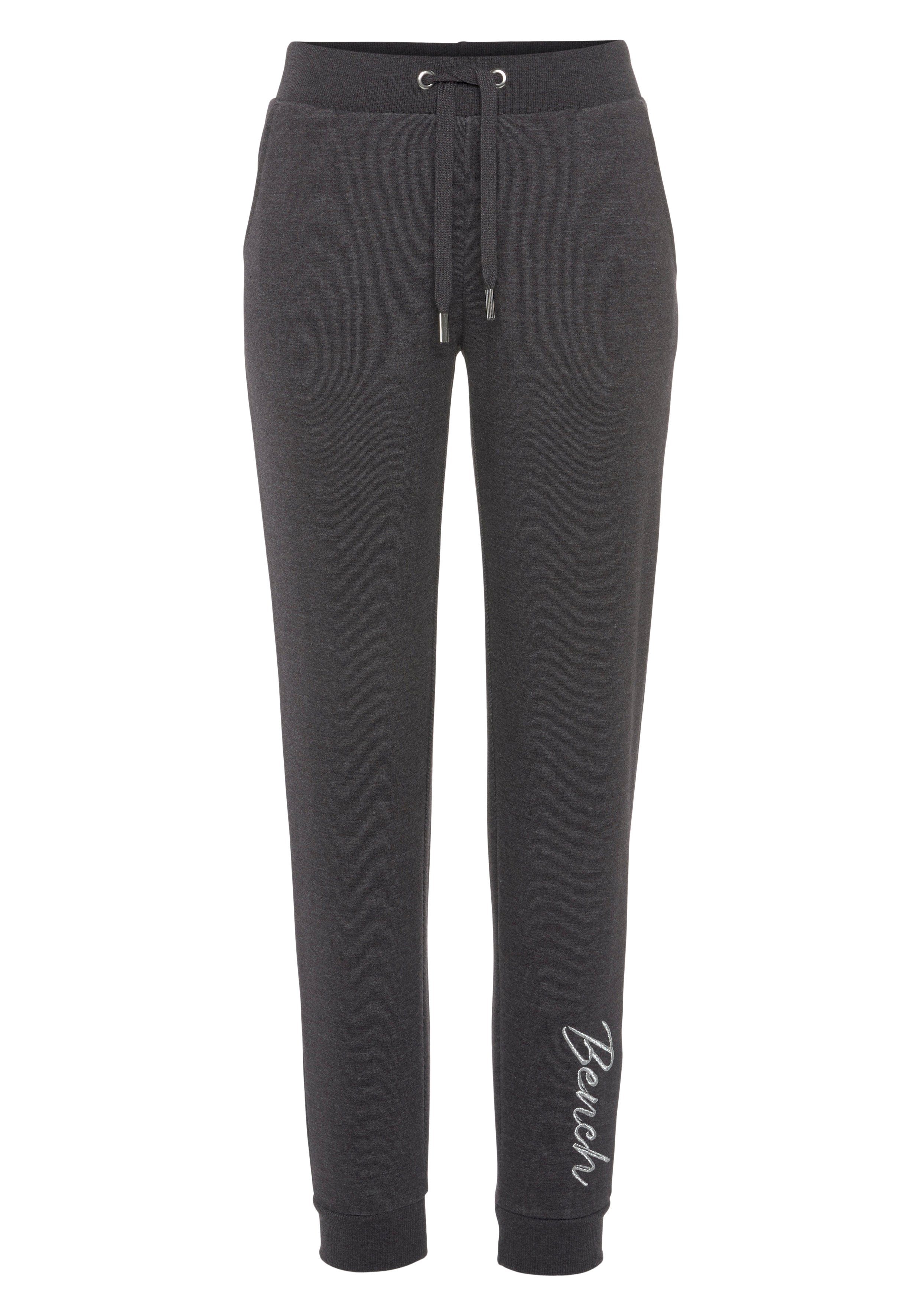 Bench. Loungewear Relaxbroek -loungebroek, sweatbroek met glanzende logo-borduurwerk, loungewear, loungepak